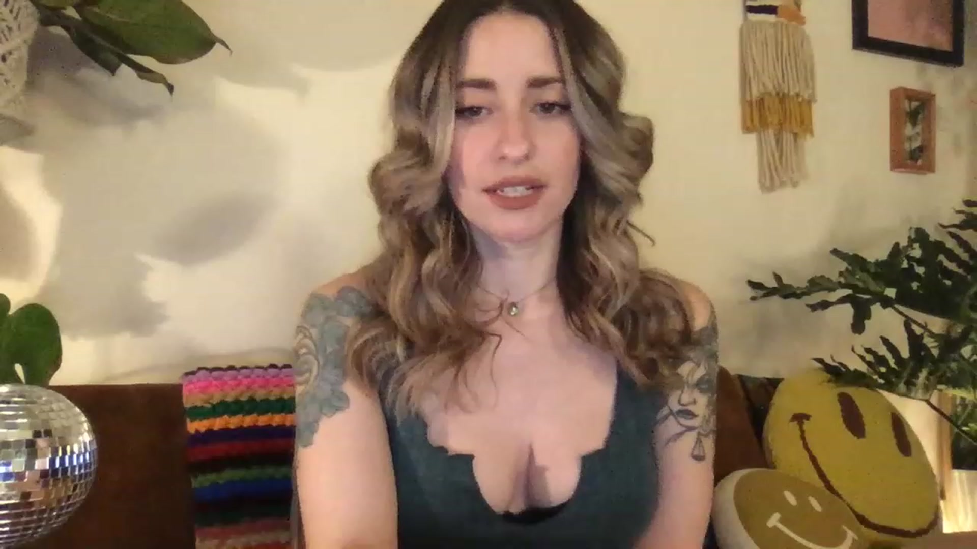 Gallery image thumbnail from PhoebeWoods's myfreecams stream on, 02/11/2023, 05:06 image 1 of 20