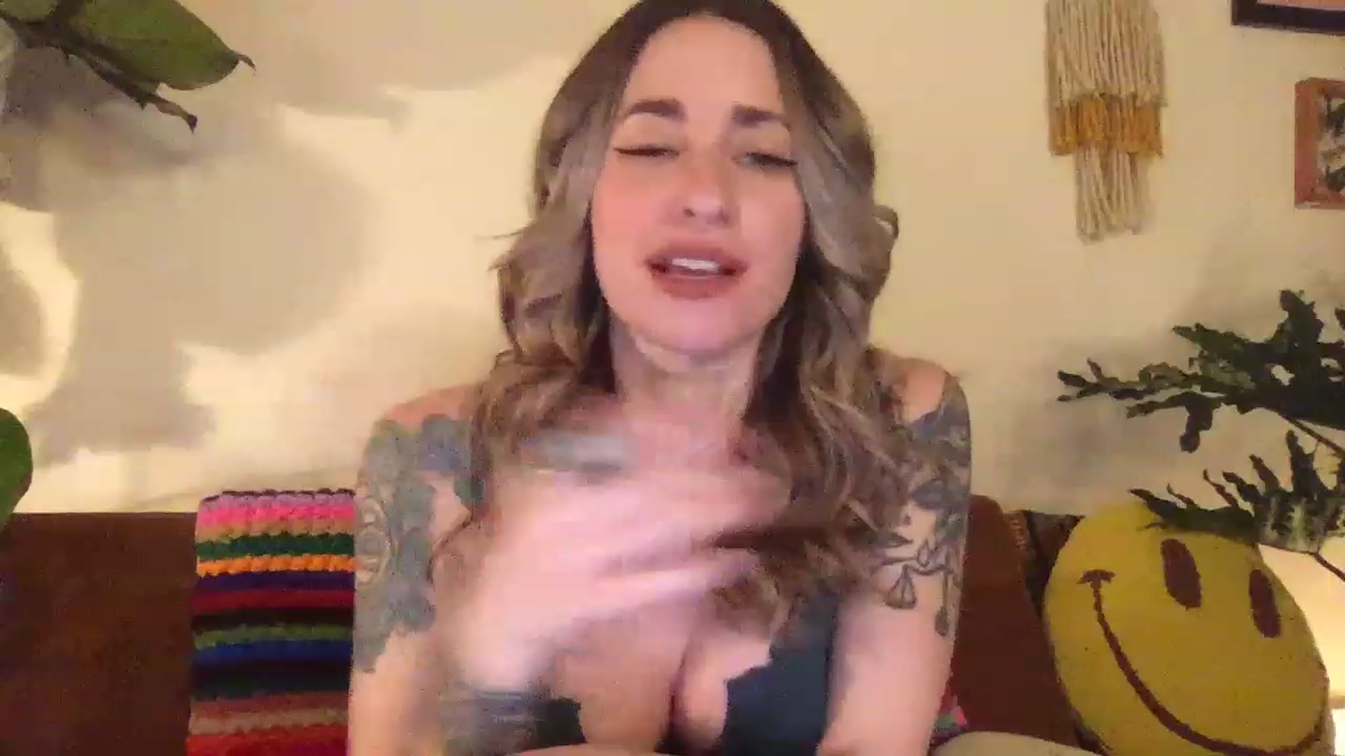 Gallery image thumbnail from PhoebeWoods's myfreecams stream on, 02/11/2023, 05:06 image 14 of 20