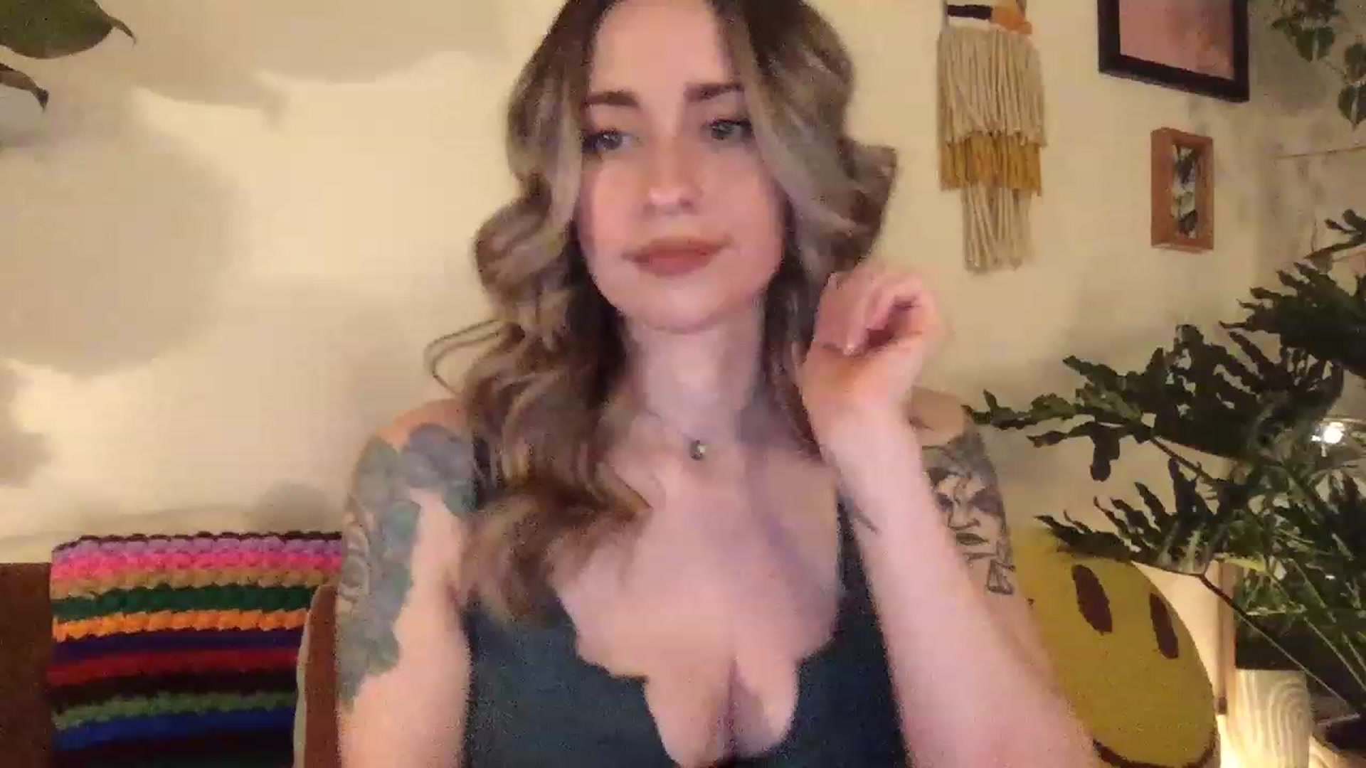 Gallery image thumbnail from PhoebeWoods's myfreecams stream on, 02/11/2023, 05:06 image 11 of 20