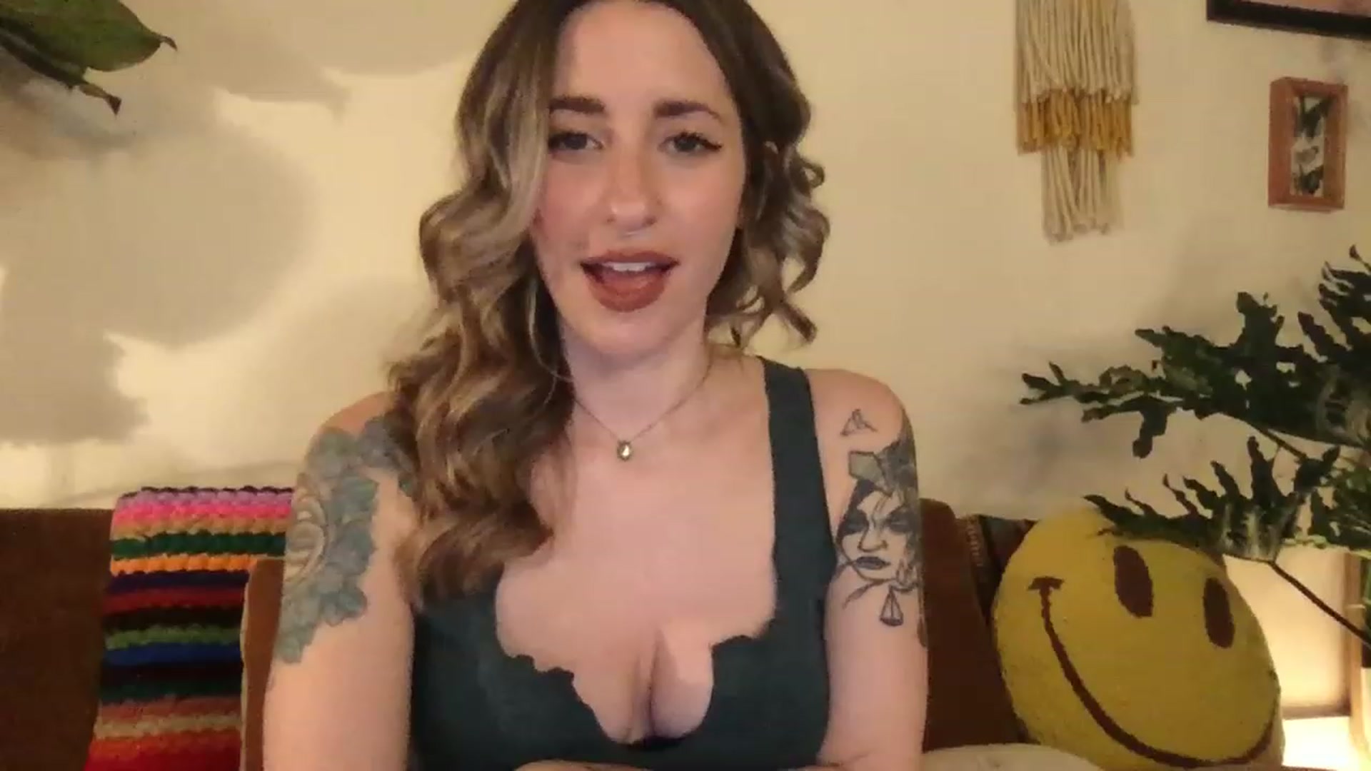 Gallery image thumbnail from PhoebeWoods's myfreecams stream on, 02/11/2023, 05:06 image 18 of 20