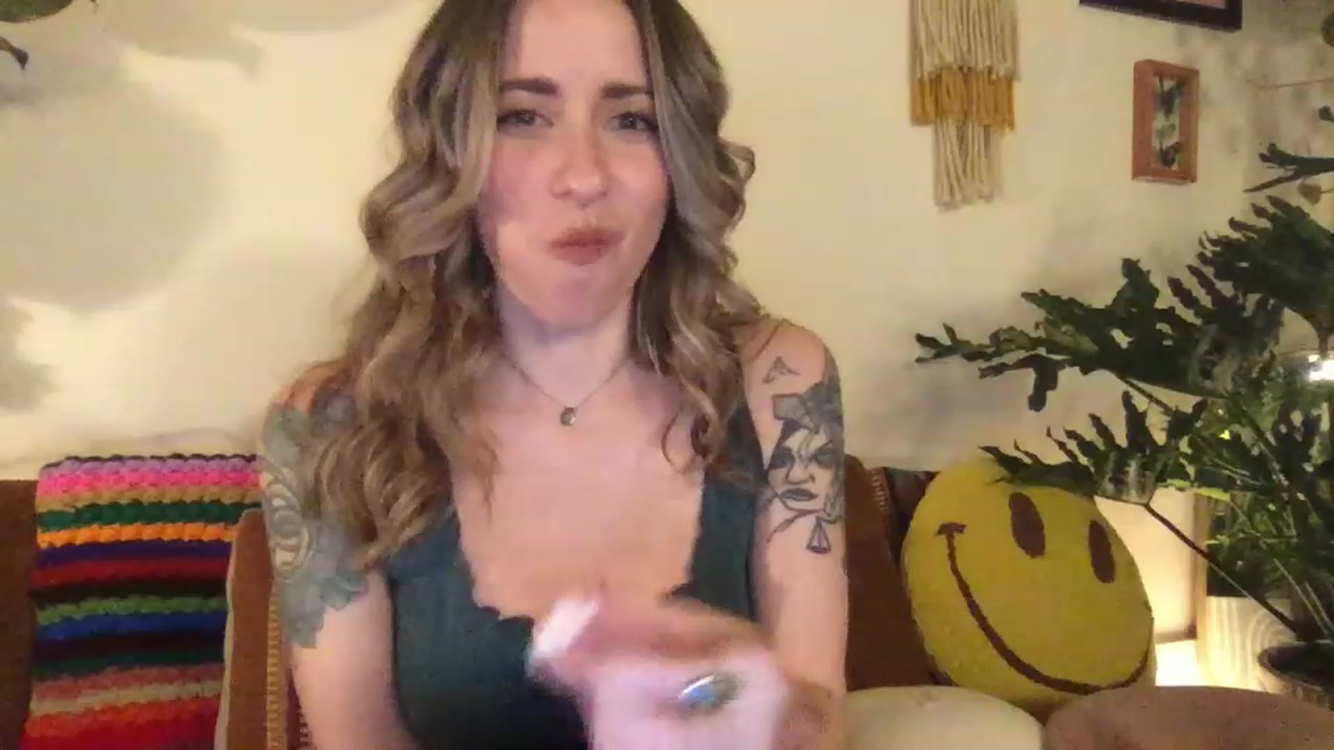 Gallery image thumbnail from PhoebeWoods's myfreecams stream on, 02/11/2023, 05:06 image 15 of 20