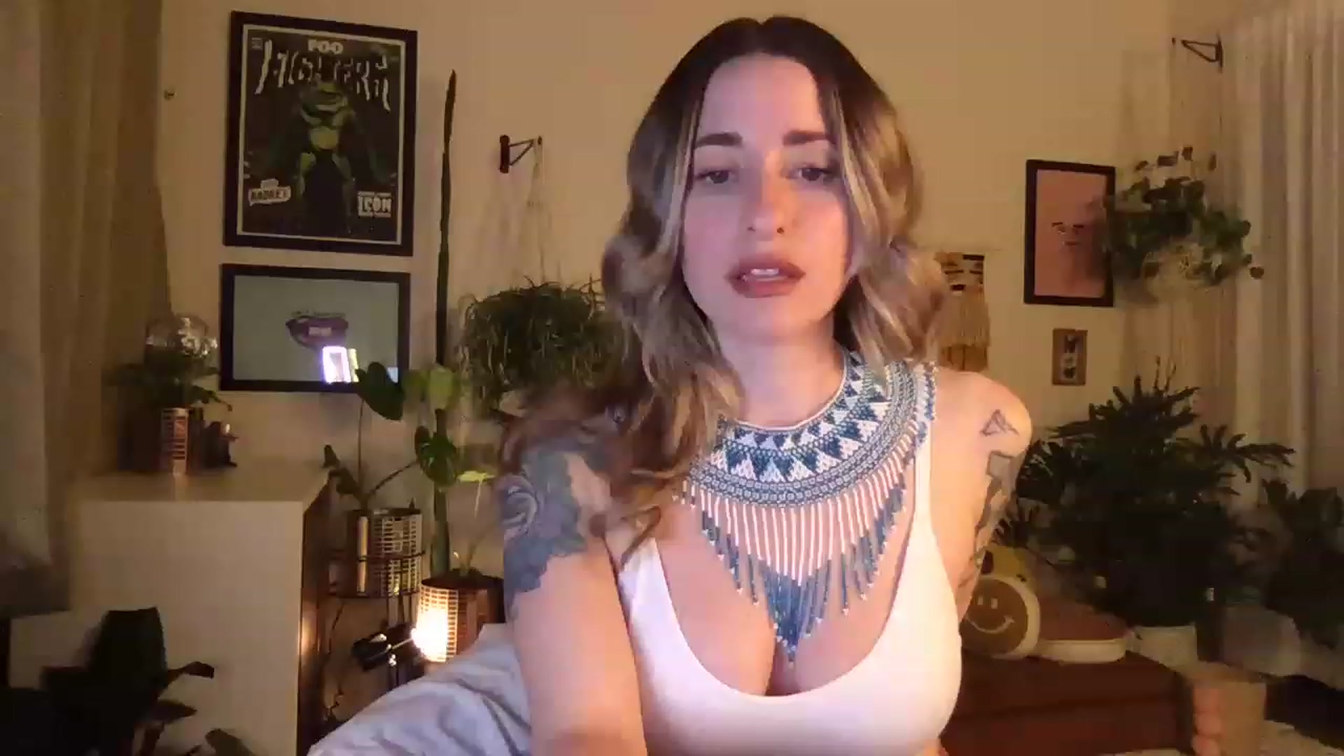 Gallery image thumbnail from PhoebeWoods's myfreecams stream on, 02/13/2023, 02:34 image 2 of 20