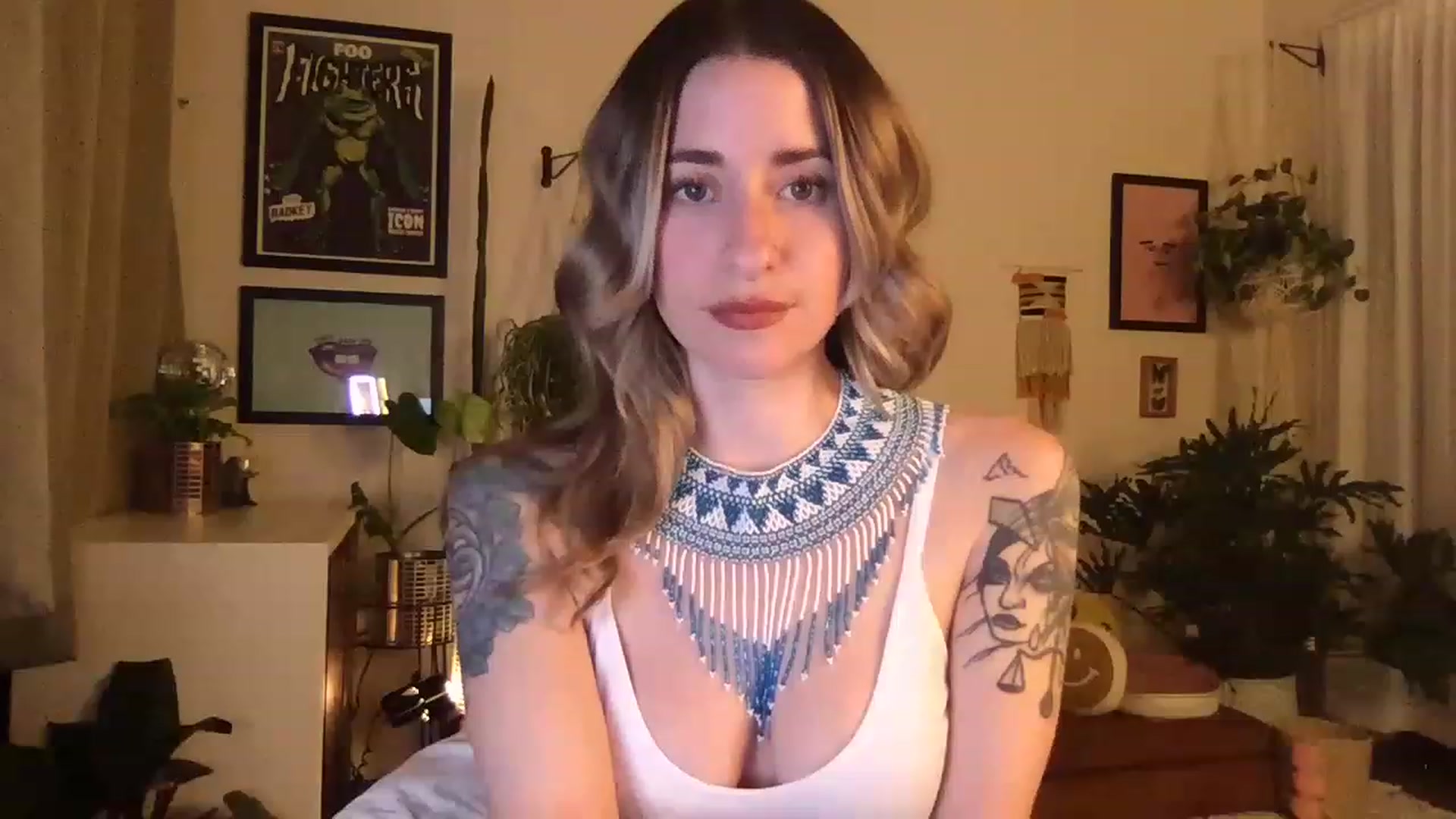 Gallery image thumbnail from PhoebeWoods's myfreecams stream on, 02/13/2023, 02:34 image 1 of 20