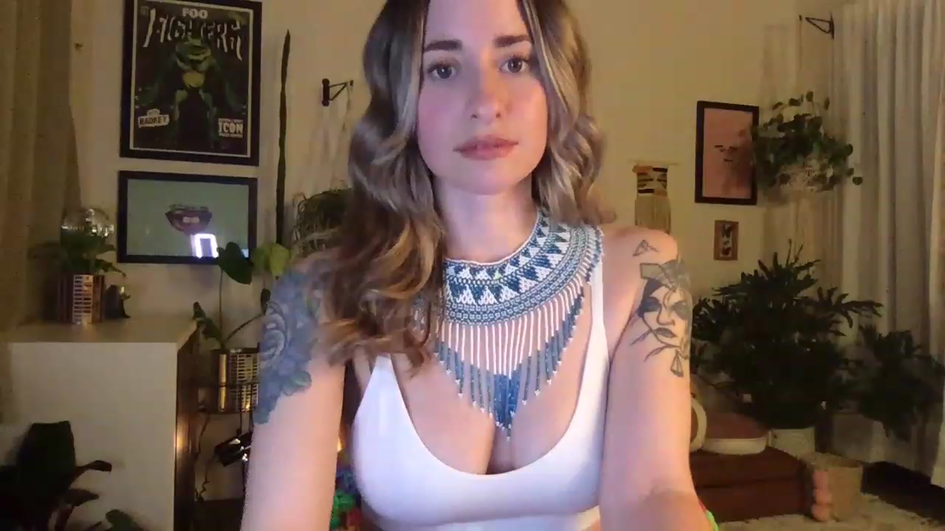 Gallery image thumbnail from PhoebeWoods's myfreecams stream on, 02/13/2023, 04:03 image 12 of 20