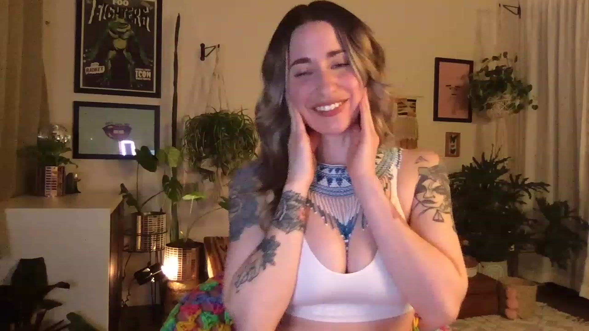 Gallery image thumbnail from PhoebeWoods's myfreecams stream on, 02/13/2023, 04:03 image 7 of 20