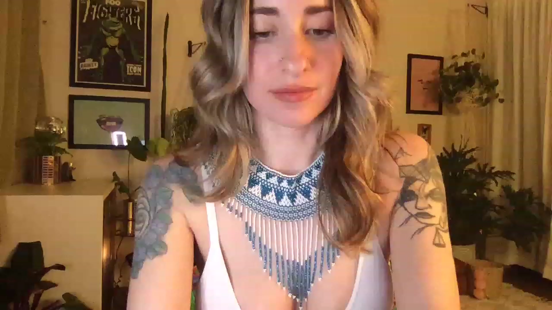 Gallery image thumbnail from PhoebeWoods's myfreecams stream on, 02/13/2023, 04:03 image 14 of 20