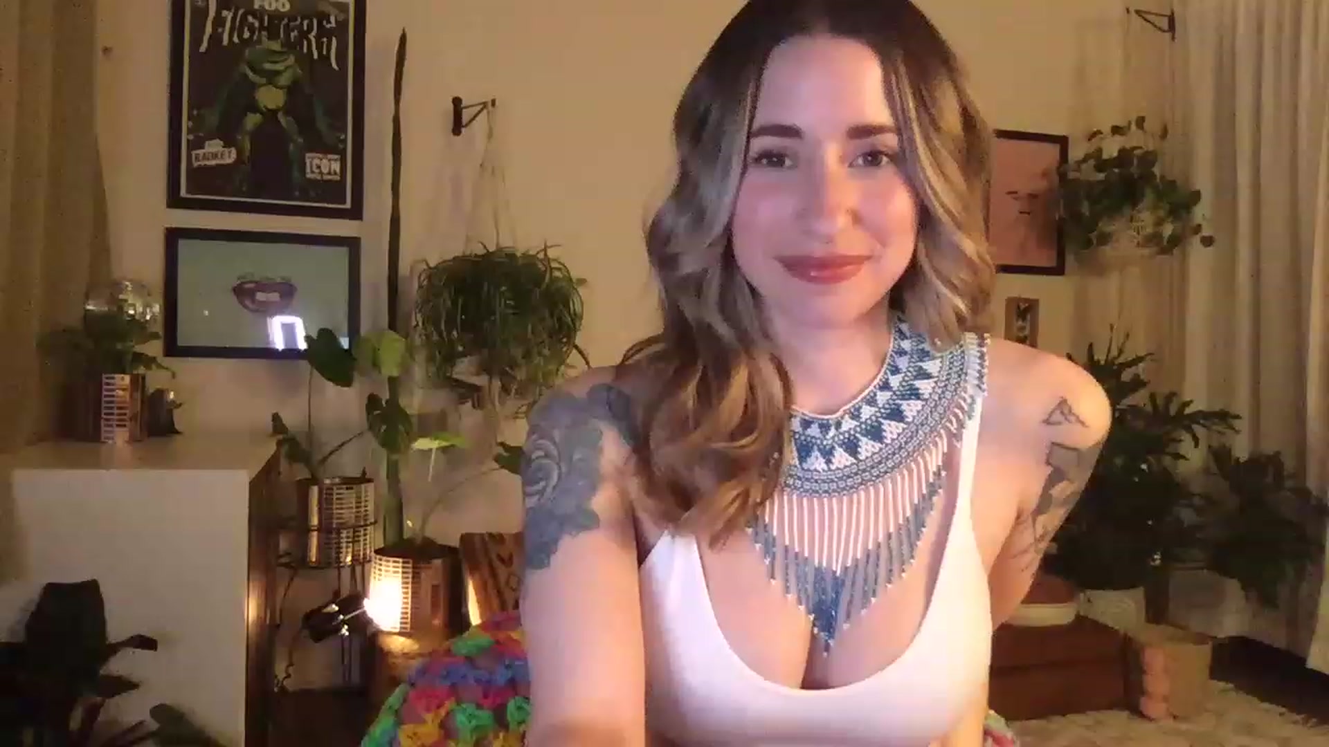 Gallery image thumbnail from PhoebeWoods's myfreecams stream on, 02/13/2023, 04:03 image 8 of 20