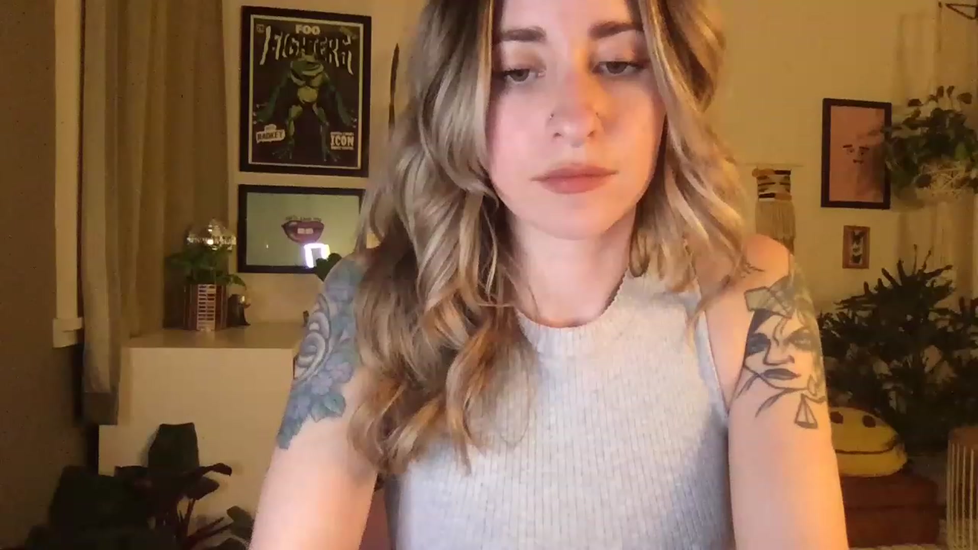 Gallery image thumbnail from PhoebeWoods's myfreecams stream on, 02/16/2023, 04:35 image 5 of 20