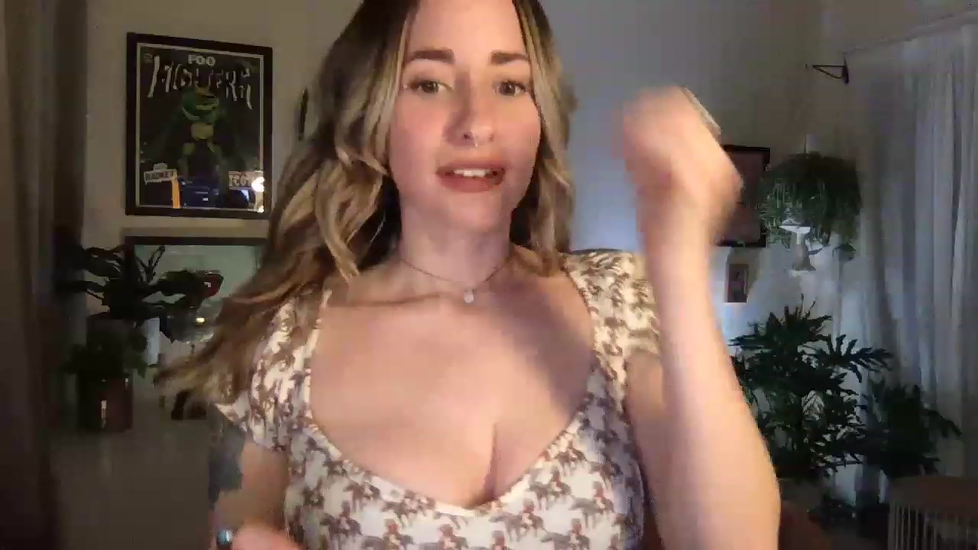 Gallery image thumbnail from PhoebeWoods's myfreecams stream on, 02/17/2023, 04:14 image 8 of 20
