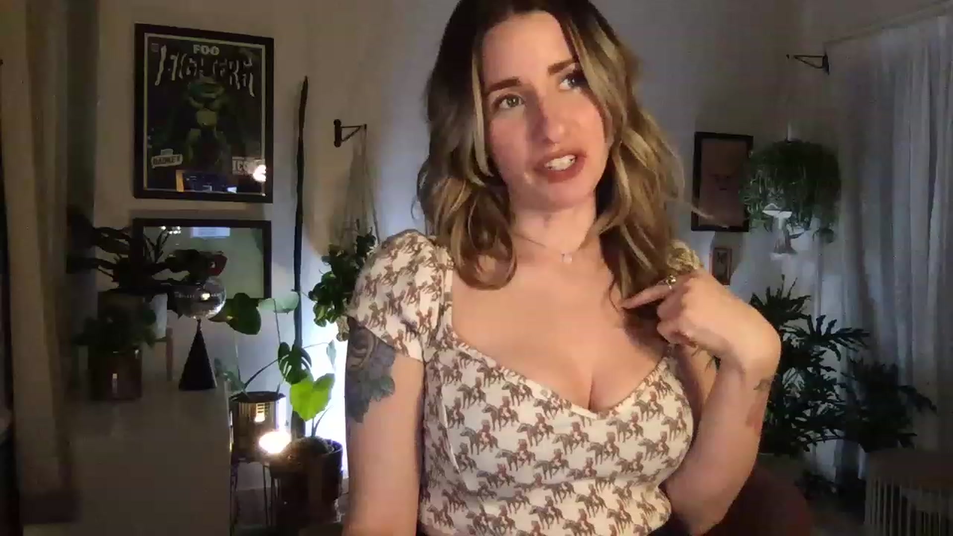 Gallery image thumbnail from PhoebeWoods's myfreecams stream on, 02/17/2023, 04:14 image 13 of 20
