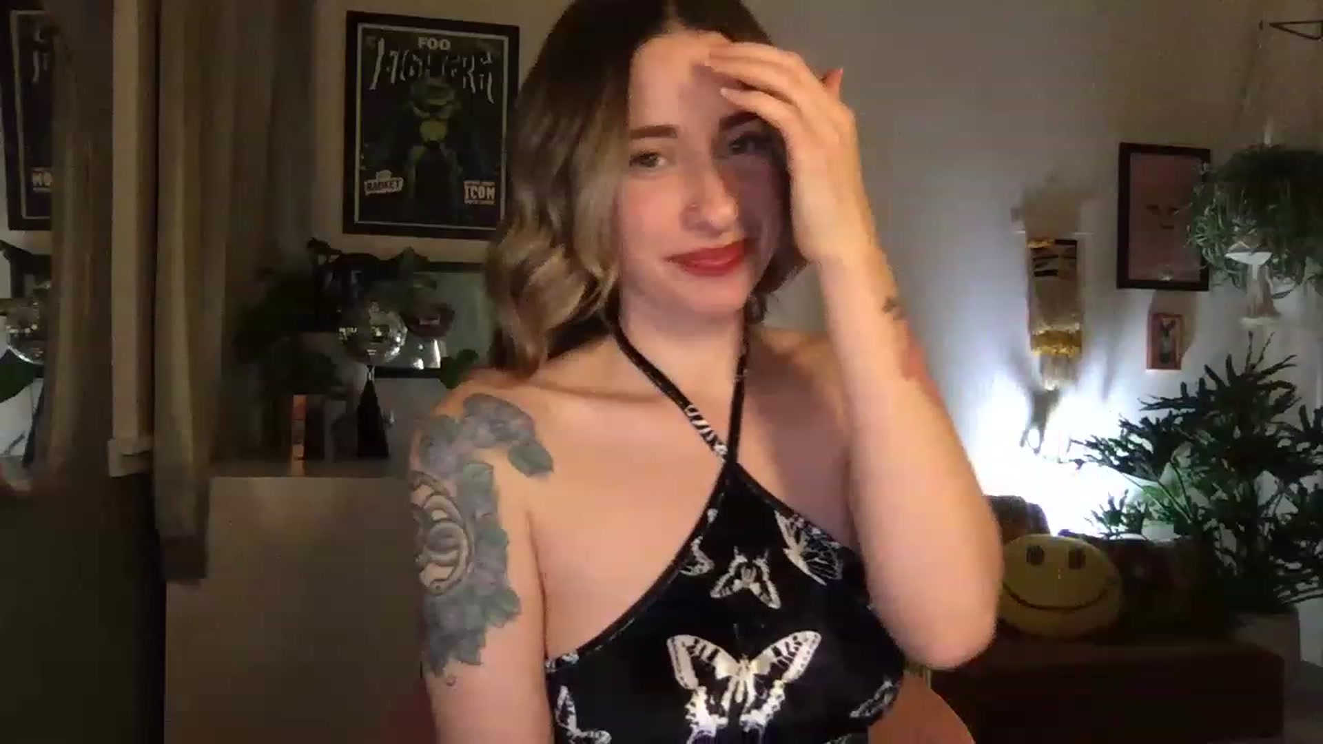 Gallery image thumbnail from PhoebeWoods's myfreecams stream on, 02/18/2023, 05:30 image 14 of 20