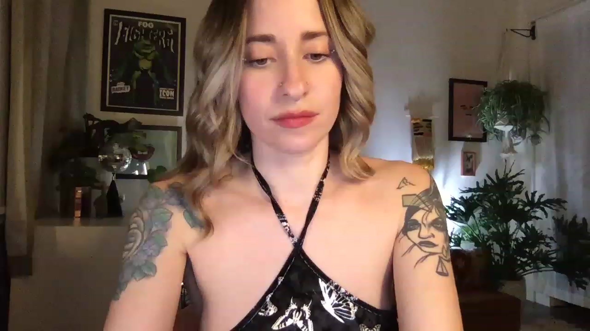Gallery image thumbnail from PhoebeWoods's myfreecams stream on, 02/18/2023, 05:30 image 11 of 20
