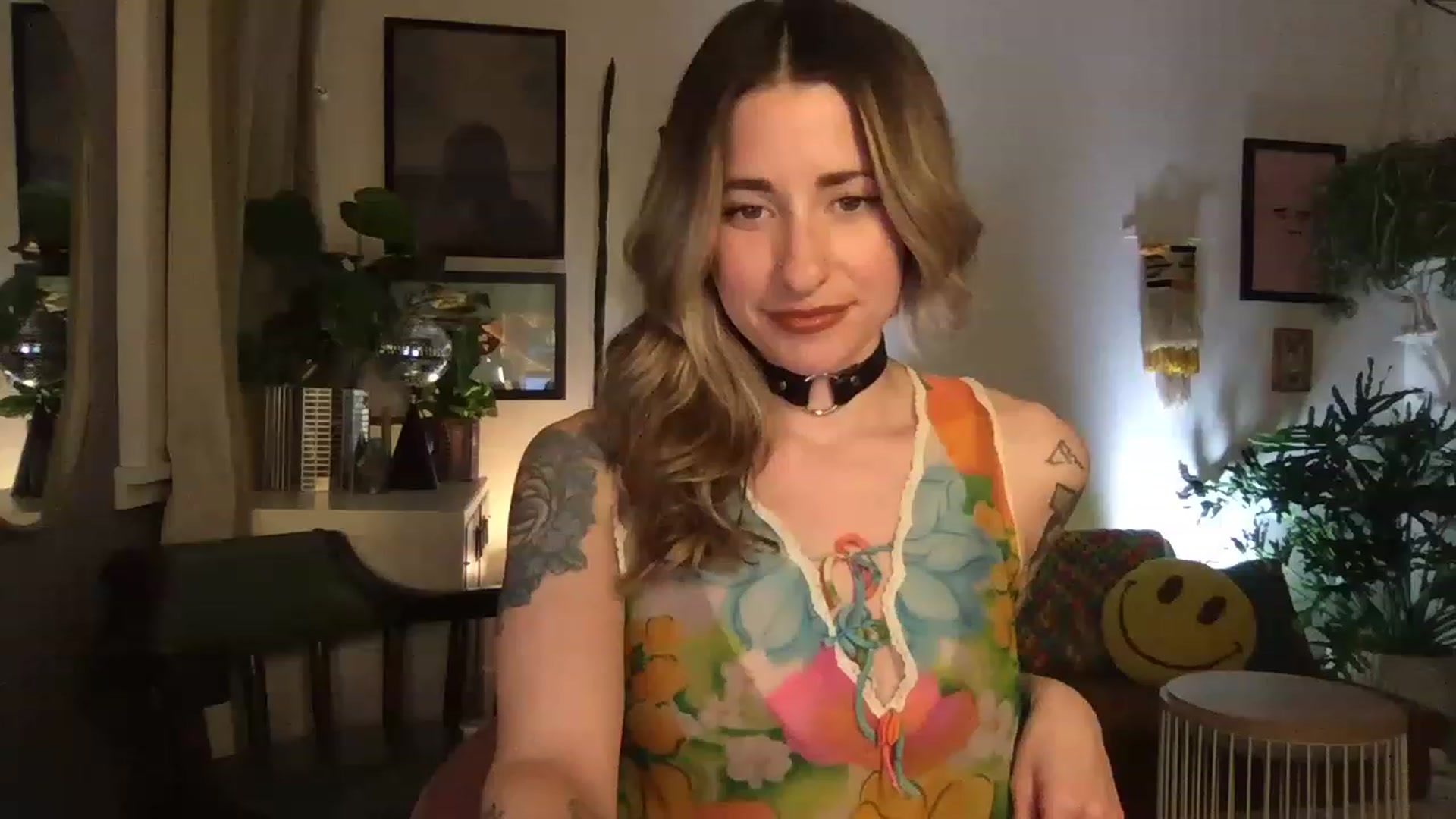 Gallery image thumbnail from PhoebeWoods's myfreecams stream on, 02/23/2023, 03:36 image 3 of 20