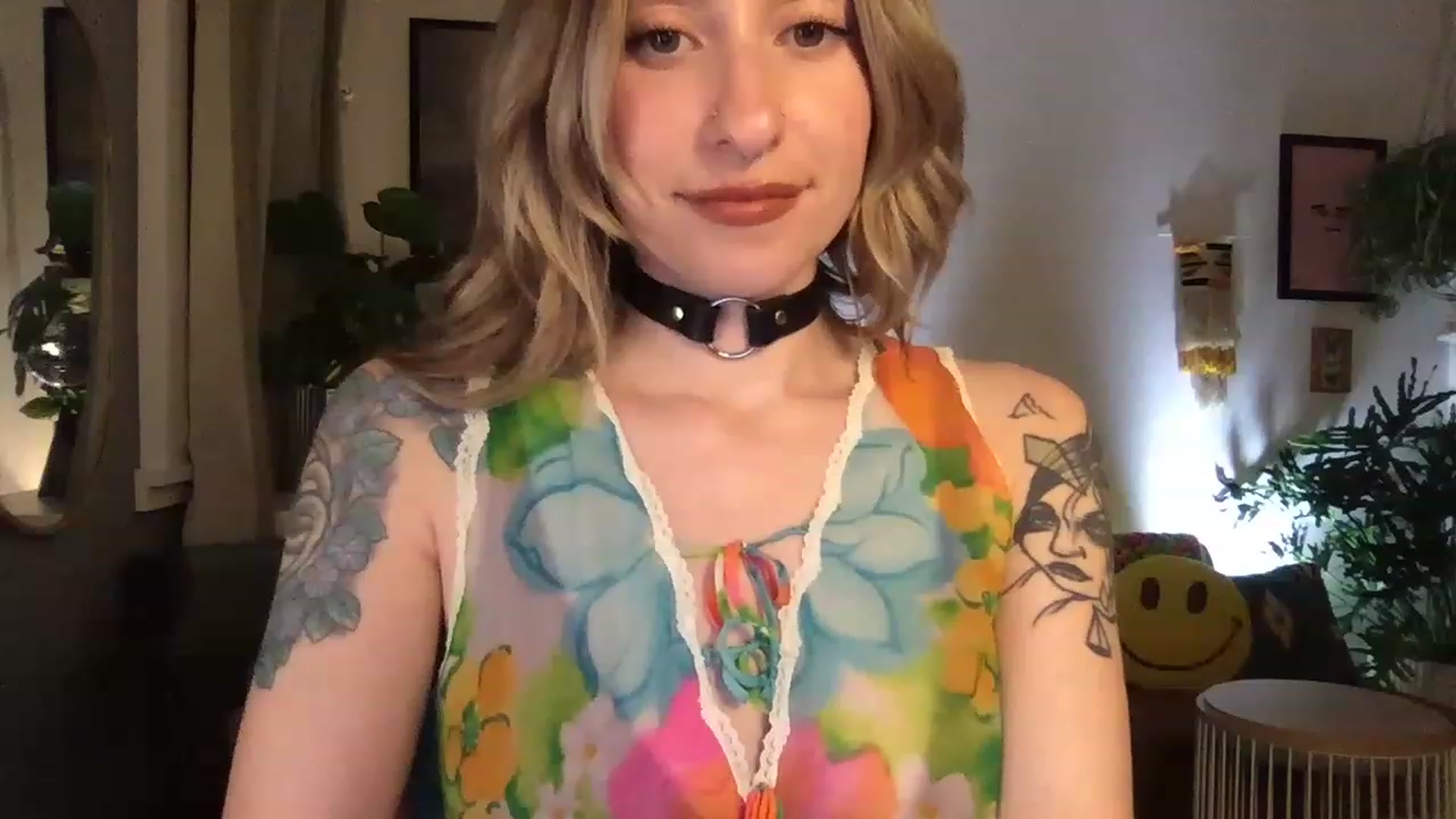 Gallery image thumbnail from PhoebeWoods's myfreecams stream on, 02/23/2023, 03:36 image 12 of 20