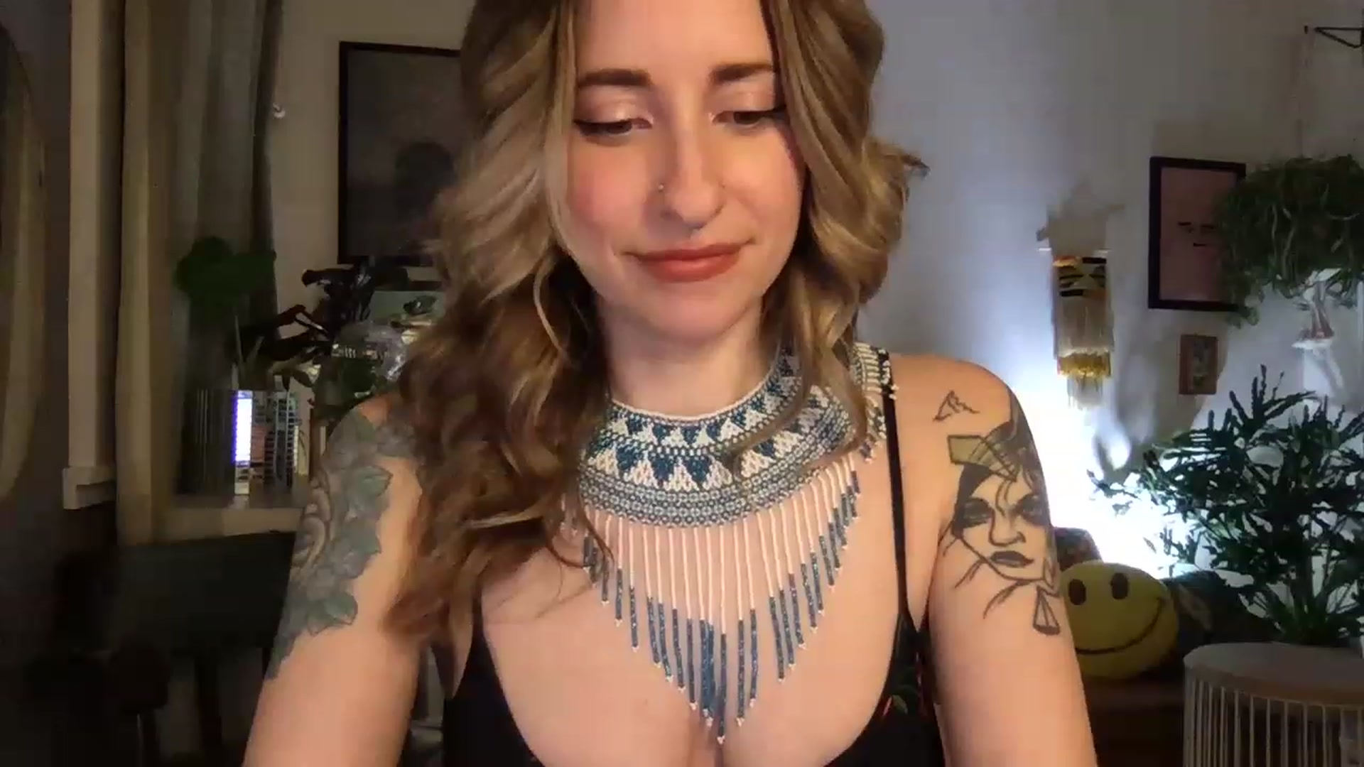 Gallery image thumbnail from PhoebeWoods's myfreecams stream on, 02/25/2023, 04:28 image 2 of 20
