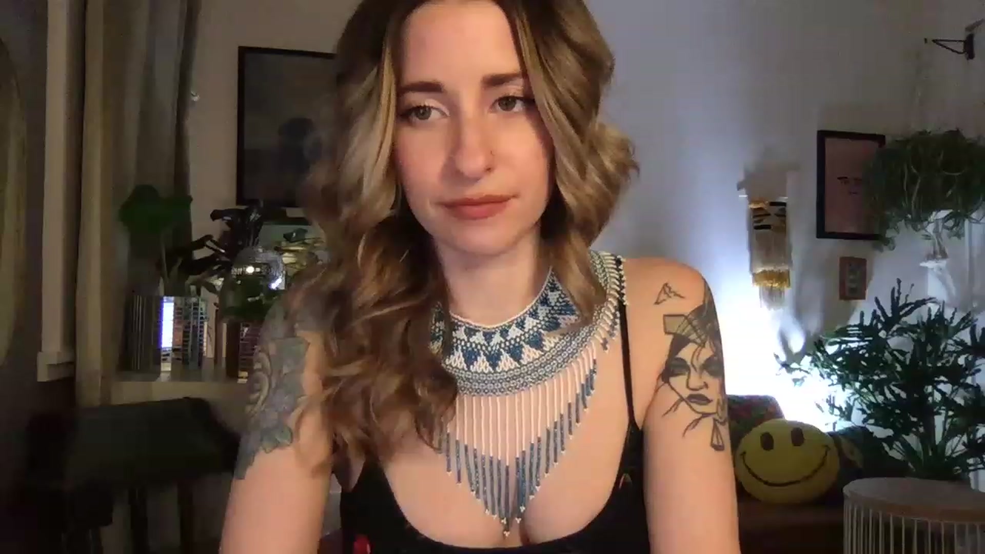 Gallery image thumbnail from PhoebeWoods's myfreecams stream on, 02/25/2023, 04:28 image 4 of 20