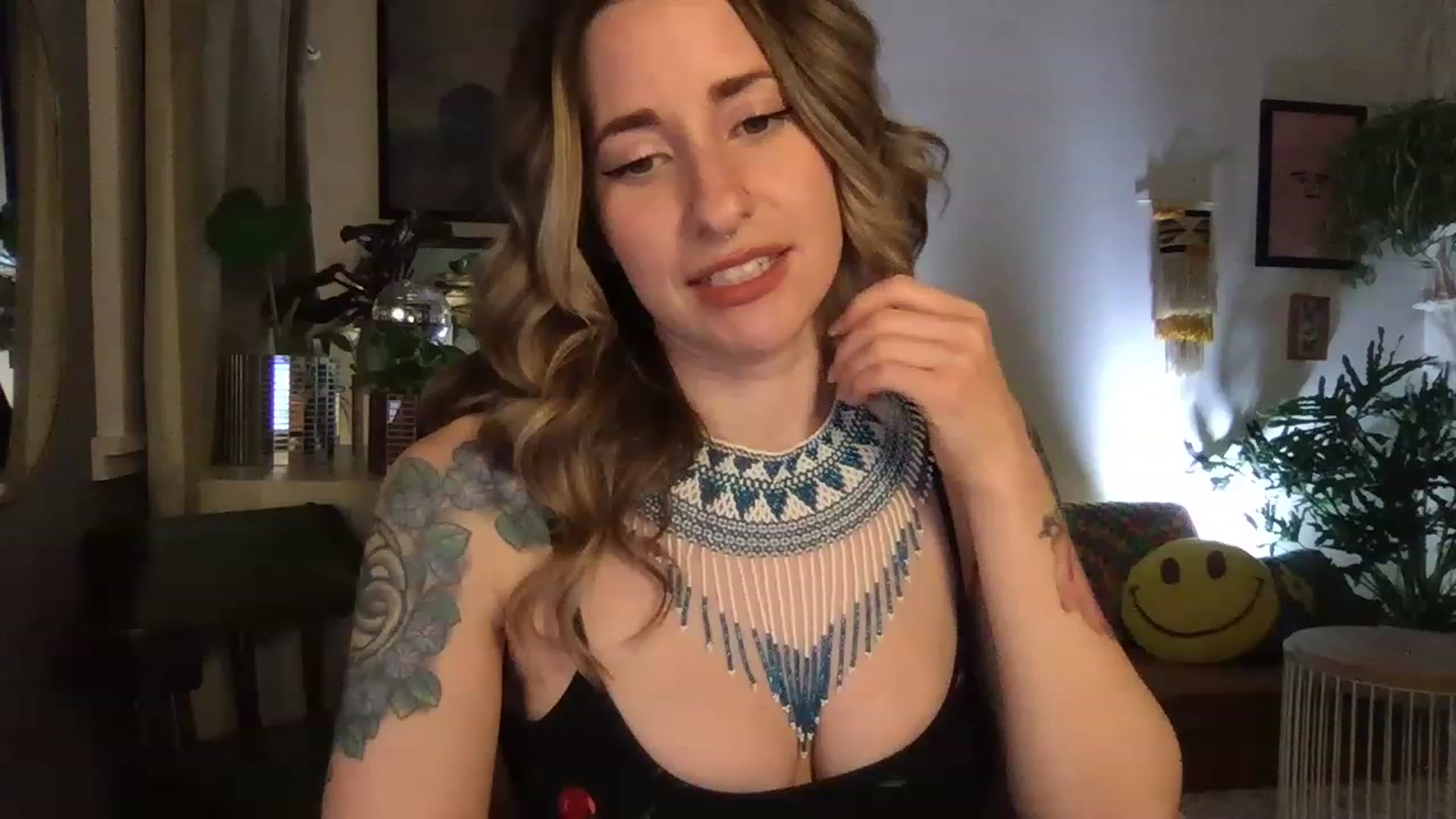 Gallery image thumbnail from PhoebeWoods's myfreecams stream on, 02/25/2023, 04:28 image 19 of 20