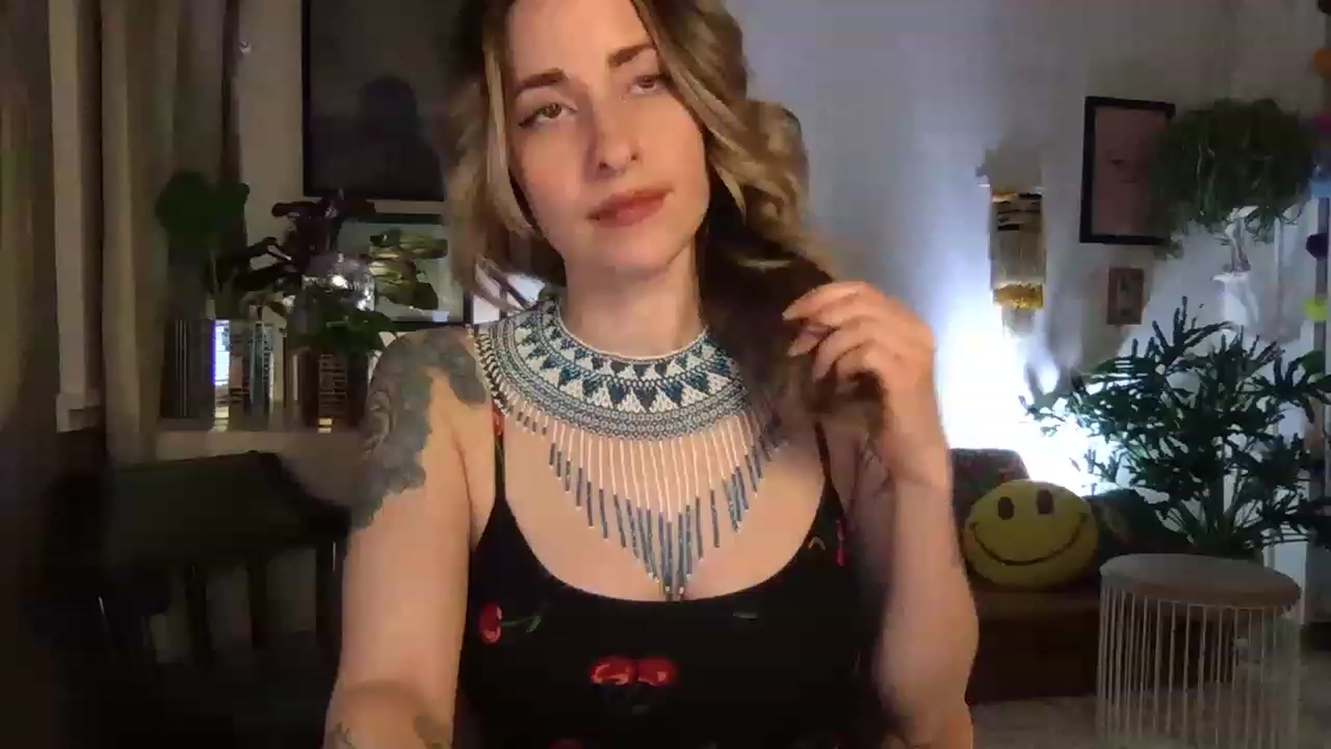 Gallery image thumbnail from PhoebeWoods's myfreecams stream on, 02/25/2023, 04:28 image 9 of 20