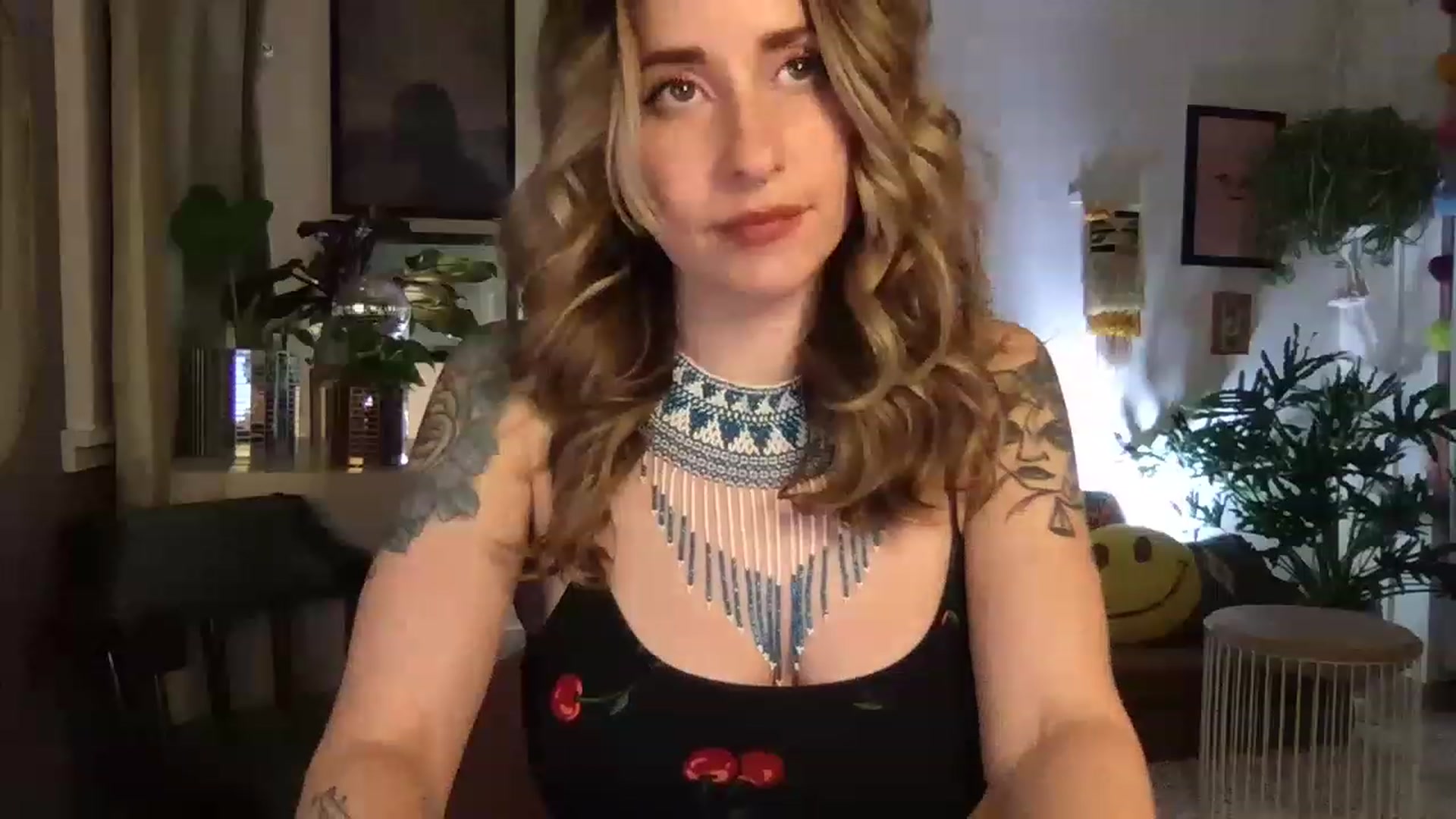 Gallery image thumbnail from PhoebeWoods's myfreecams stream on, 02/25/2023, 04:28 image 11 of 20