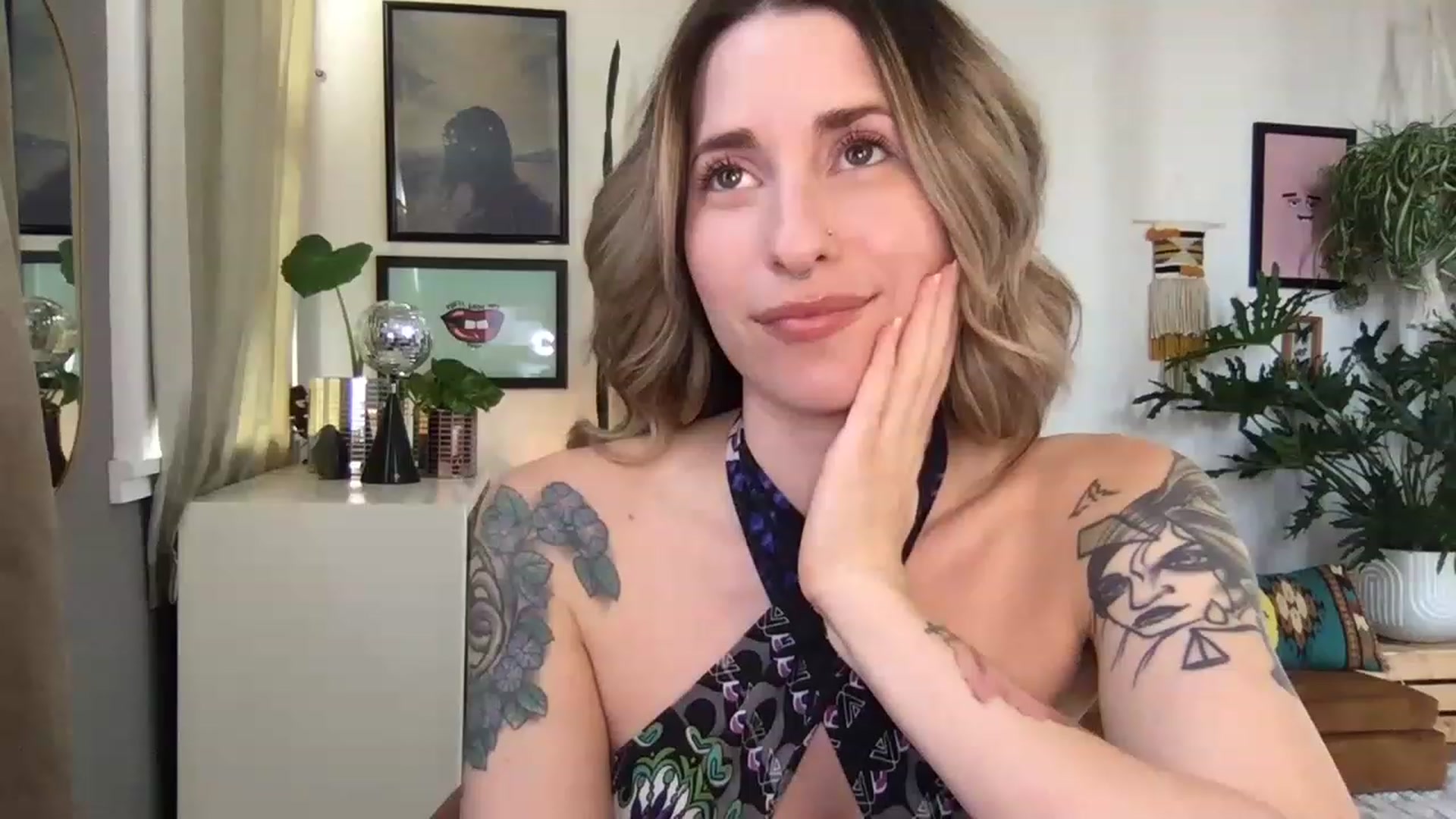 Gallery image thumbnail from PhoebeWoods's myfreecams stream on, 02/26/2023, 22:10 image 2 of 20