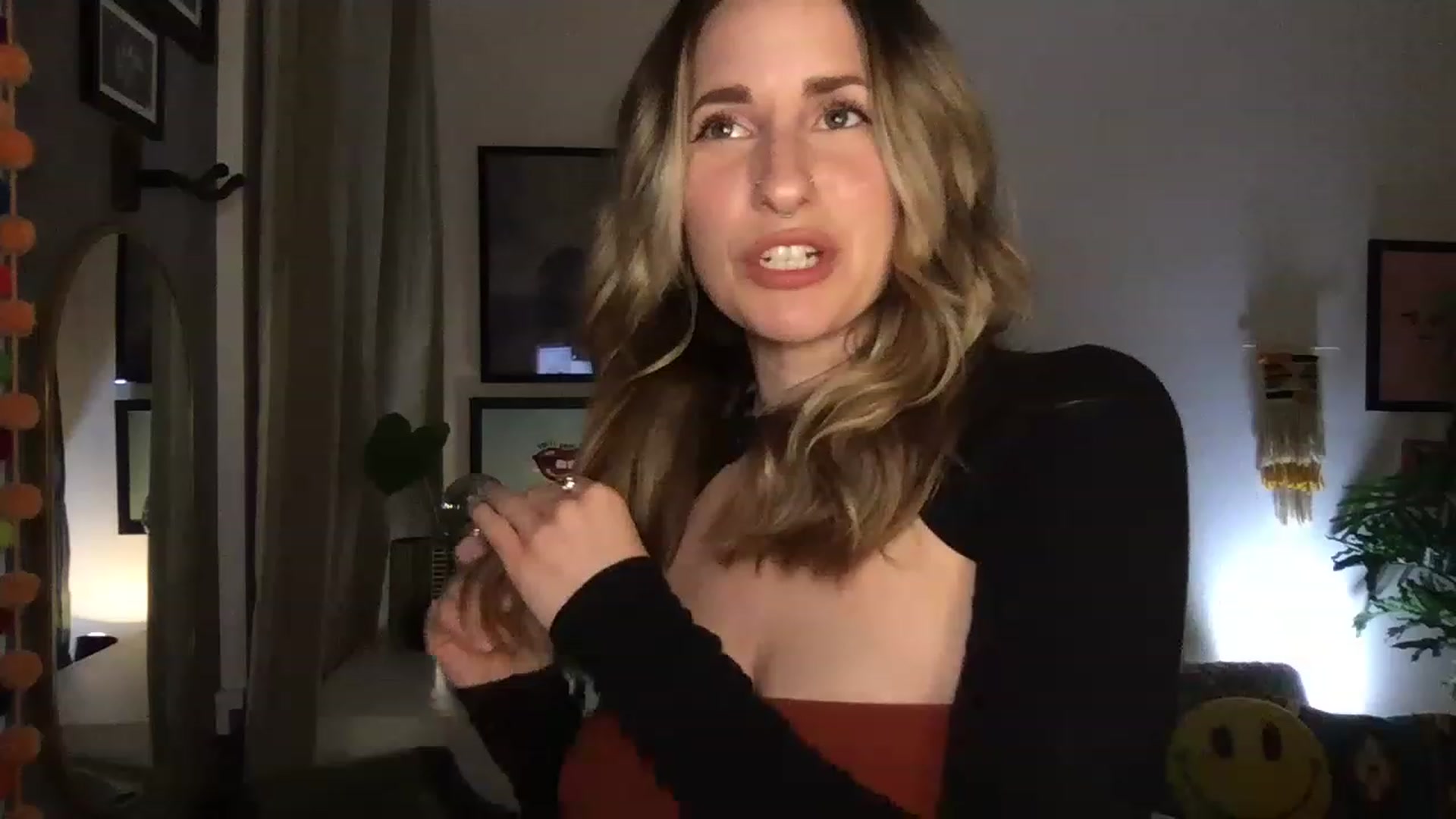 Gallery image thumbnail from PhoebeWoods's myfreecams stream on, 03/02/2023, 04:06 image 2 of 20