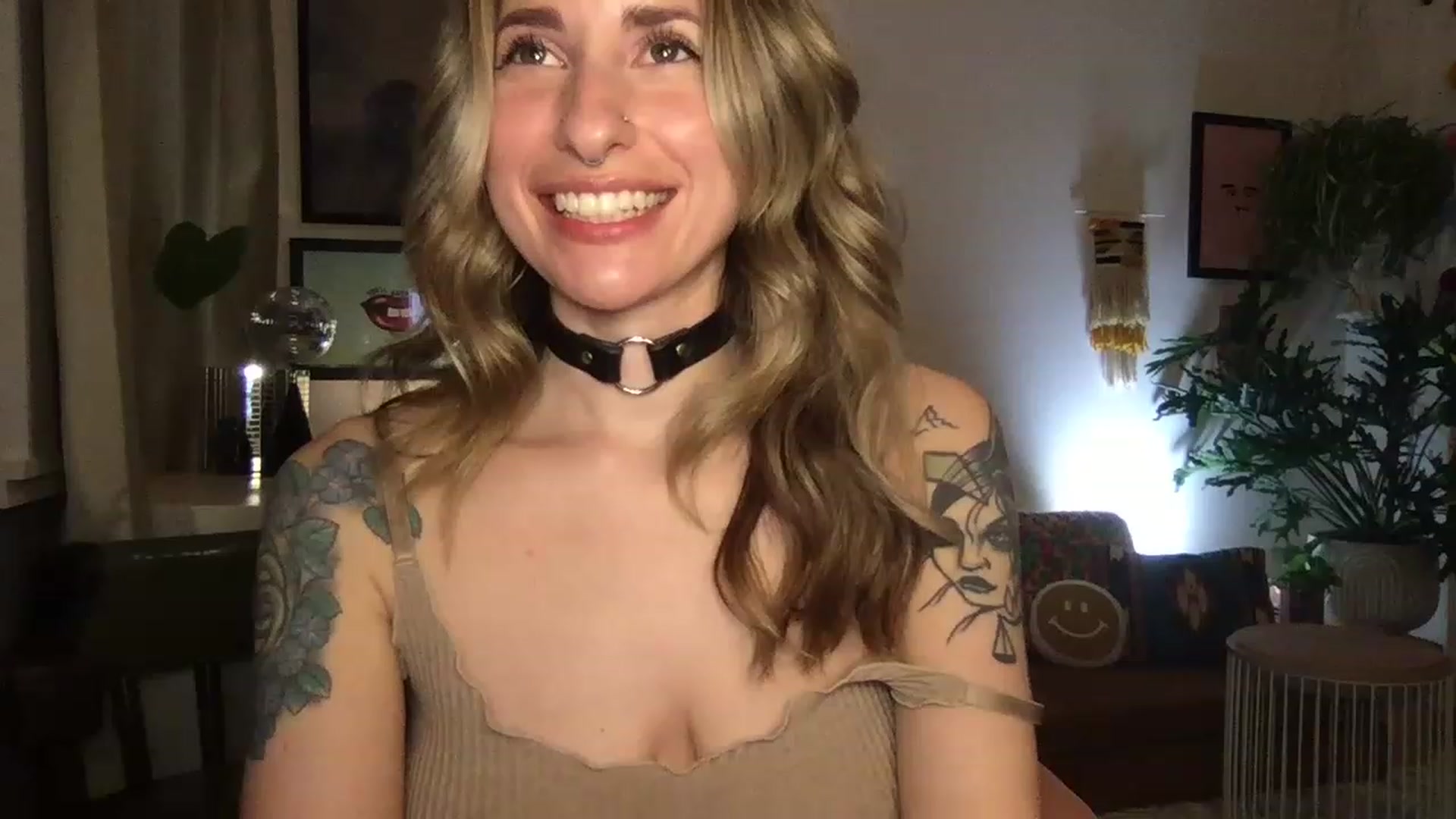 Gallery image thumbnail from PhoebeWoods's myfreecams stream on, 03/03/2023, 04:03 image 7 of 20
