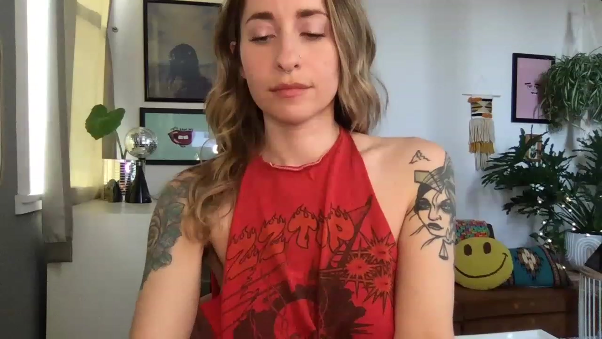 Gallery image thumbnail from PhoebeWoods's myfreecams stream on, 03/05/2023, 23:00 image 5 of 20