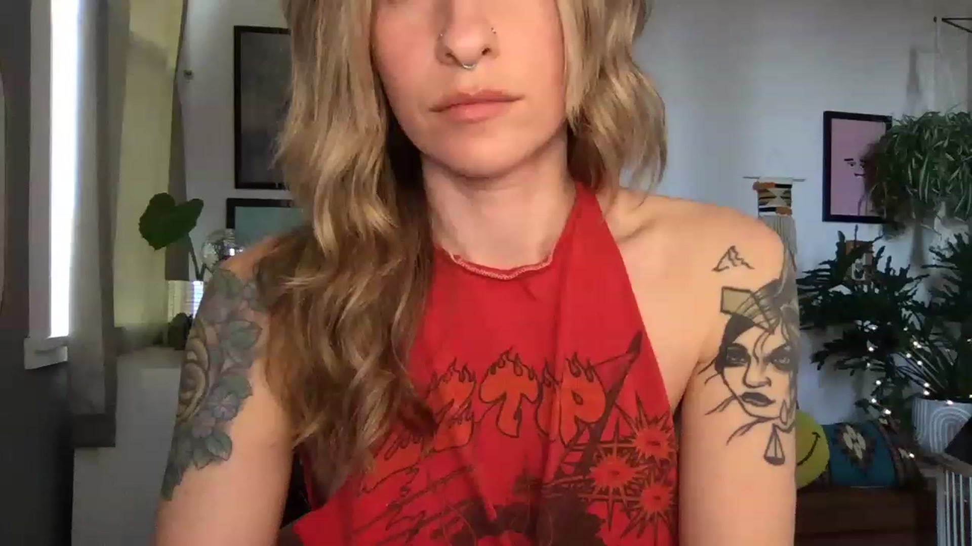 Gallery image thumbnail from PhoebeWoods's myfreecams stream on, 03/05/2023, 23:00 image 8 of 20