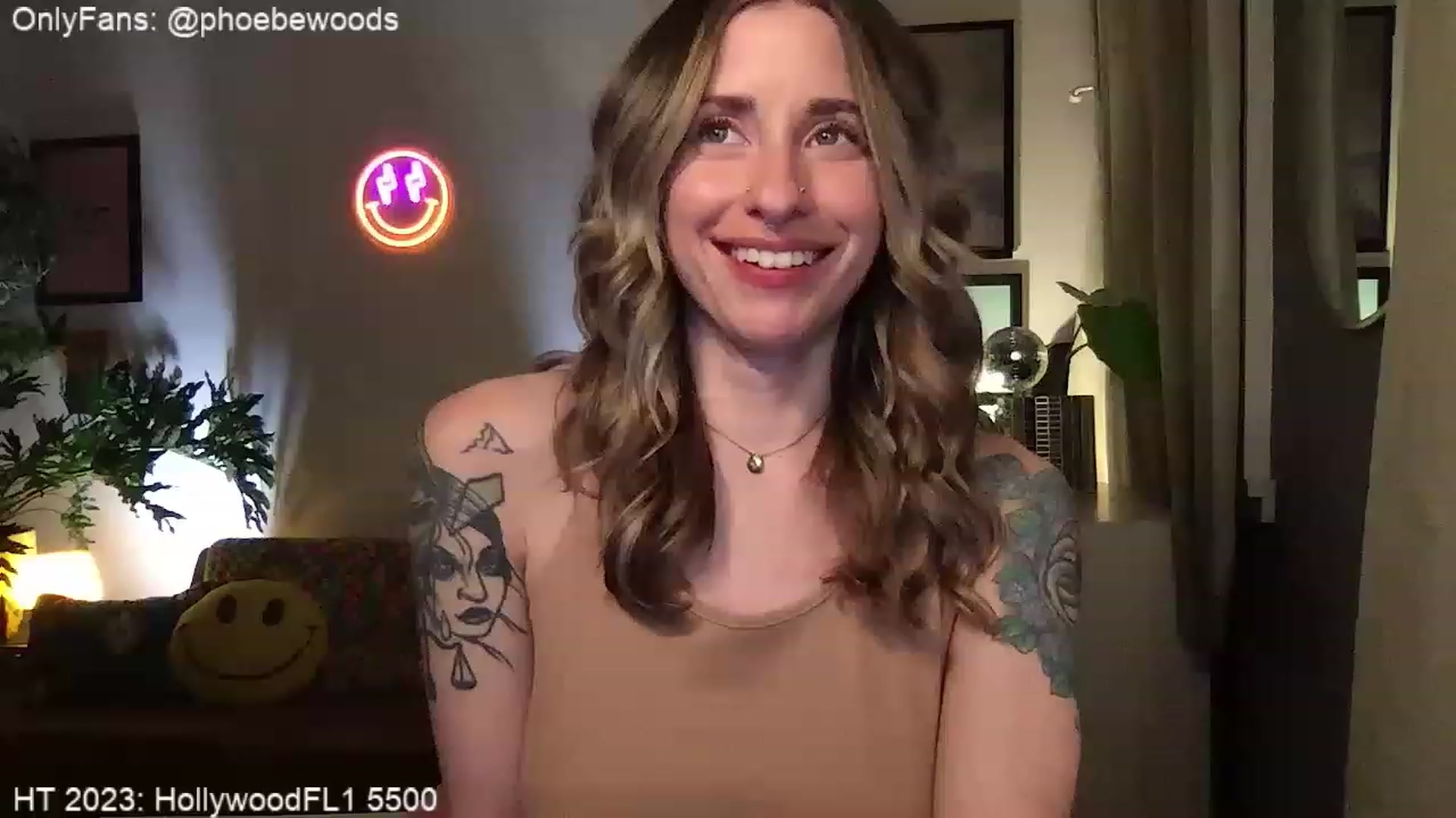 Gallery image thumbnail from PhoebeWoods's myfreecams stream on, 03/22/2023, 03:05 image 6 of 20