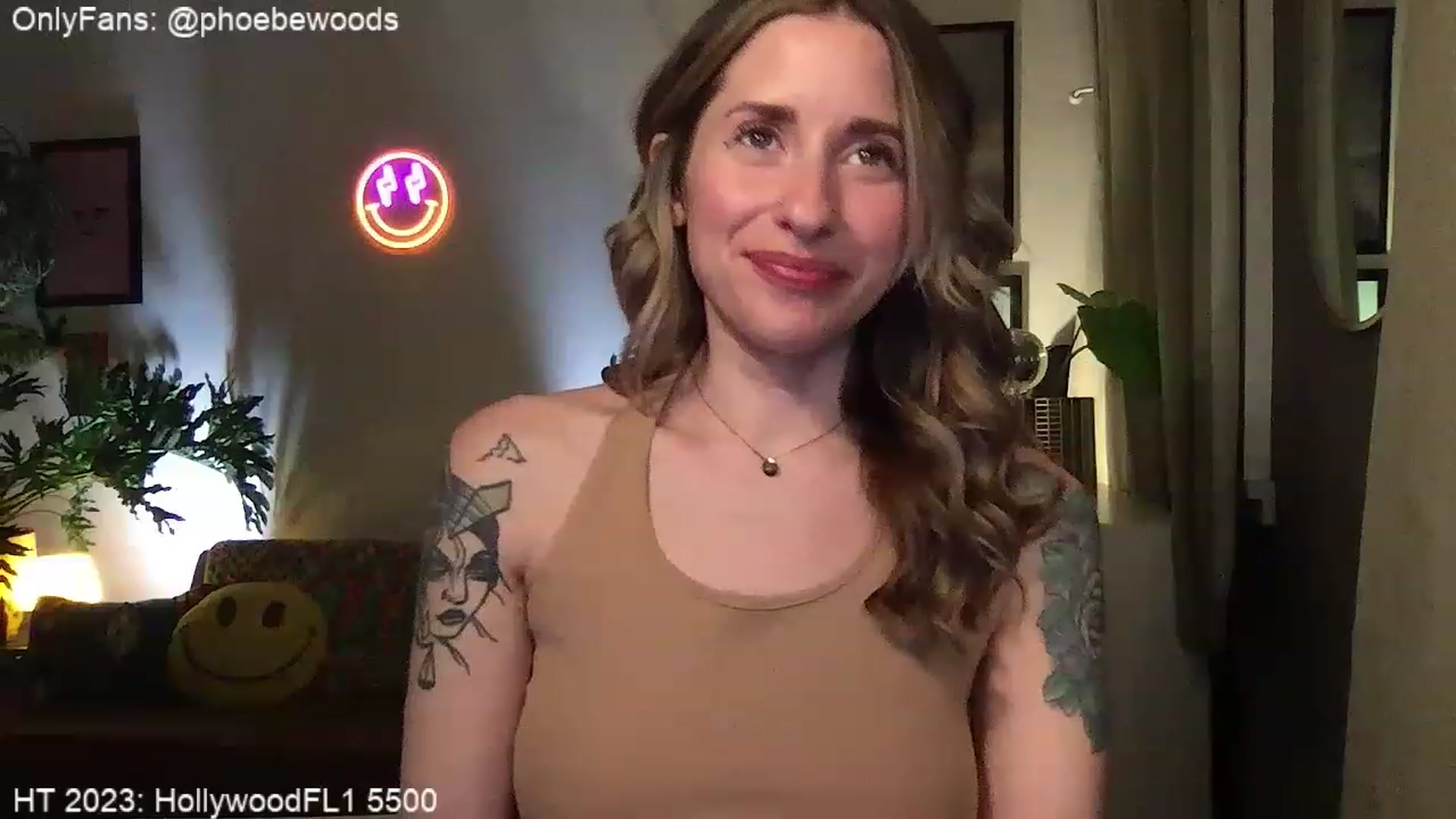 Gallery image thumbnail from PhoebeWoods's myfreecams stream on, 03/22/2023, 03:05 image 7 of 20