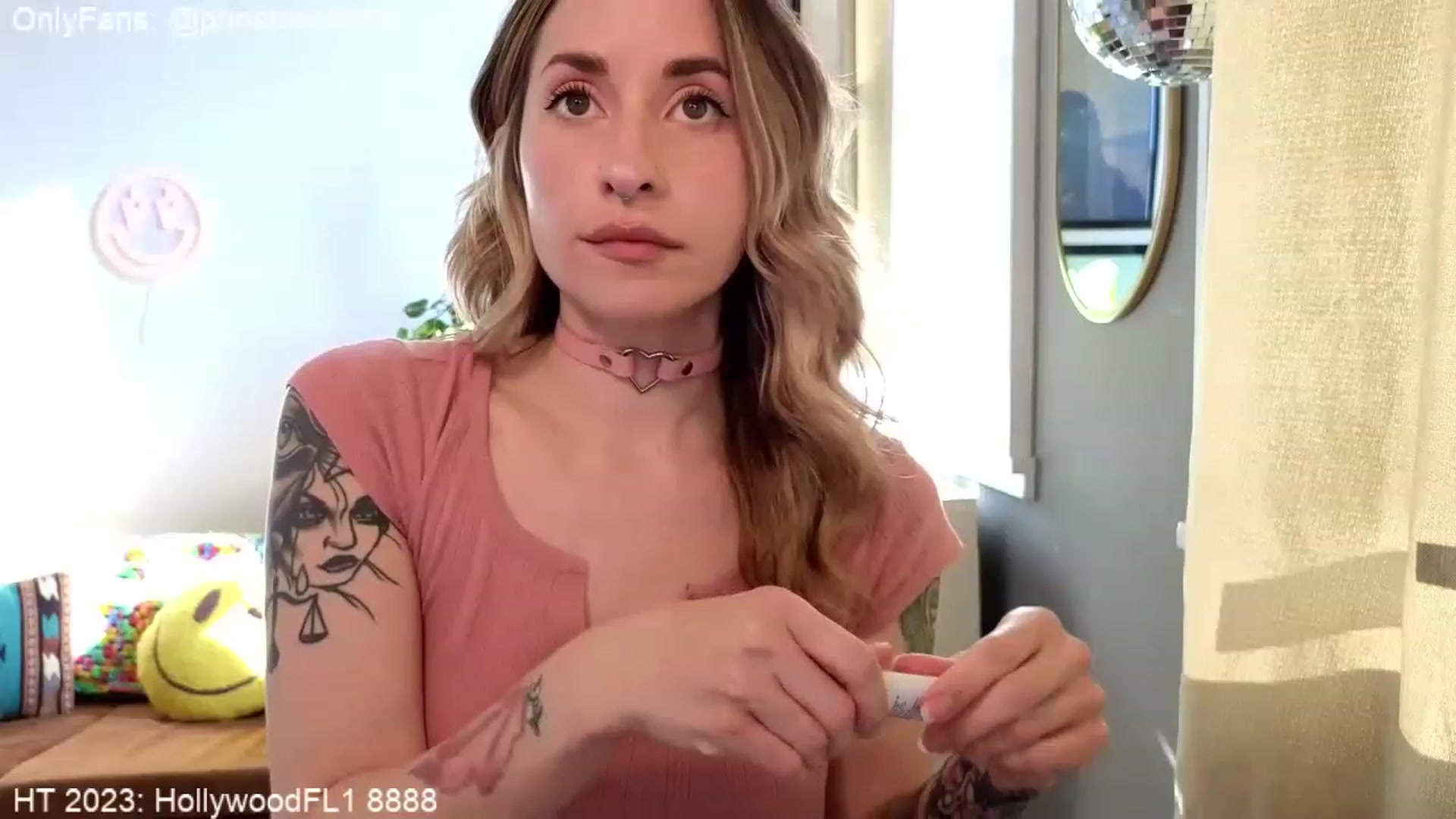 Gallery image thumbnail from PhoebeWoods's myfreecams stream on, 04/02/2023, 22:35 image 12 of 20