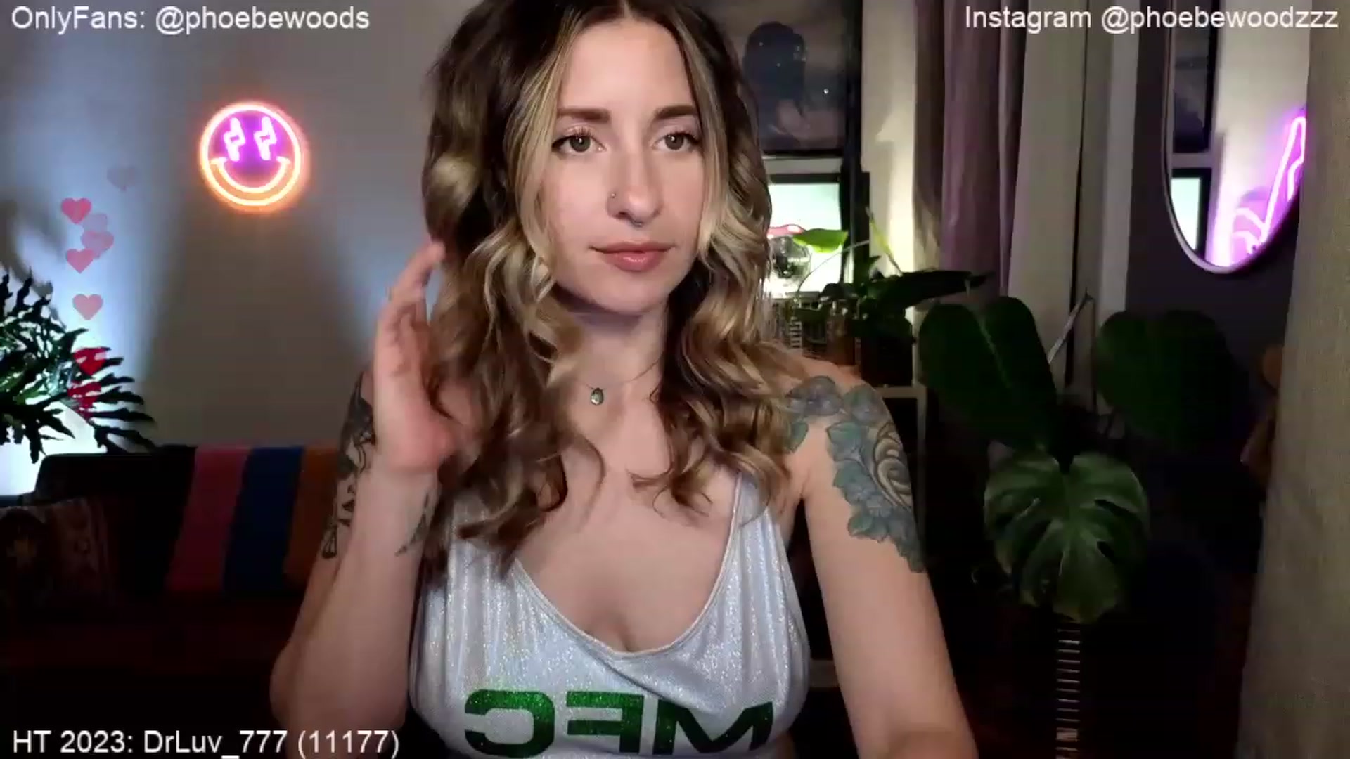 Gallery image thumbnail from PhoebeWoods's myfreecams stream on, 06/27/2023, 02:44 image 19 of 20
