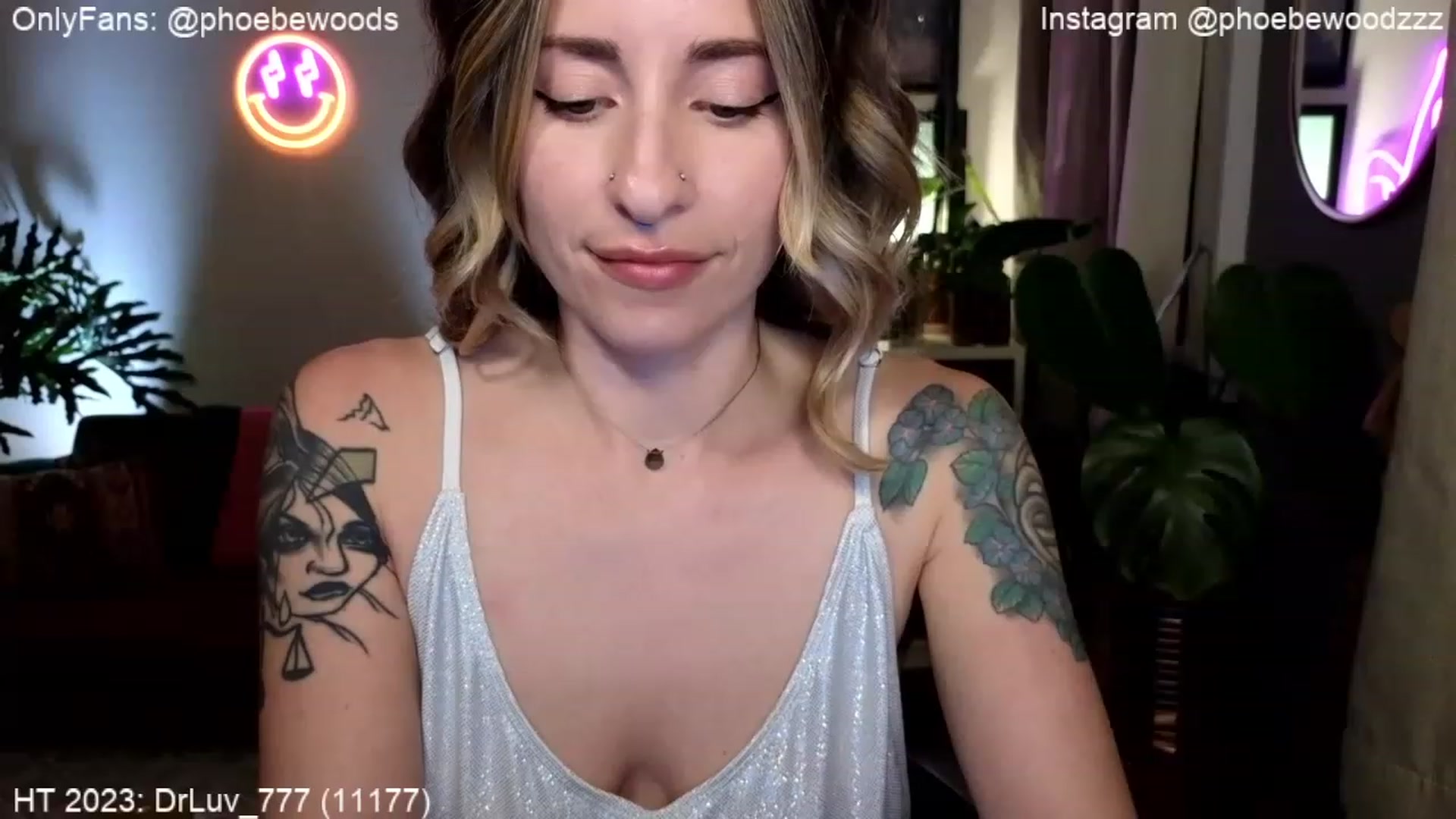 Gallery image thumbnail from PhoebeWoods's myfreecams stream on, 06/27/2023, 02:44 image 9 of 20