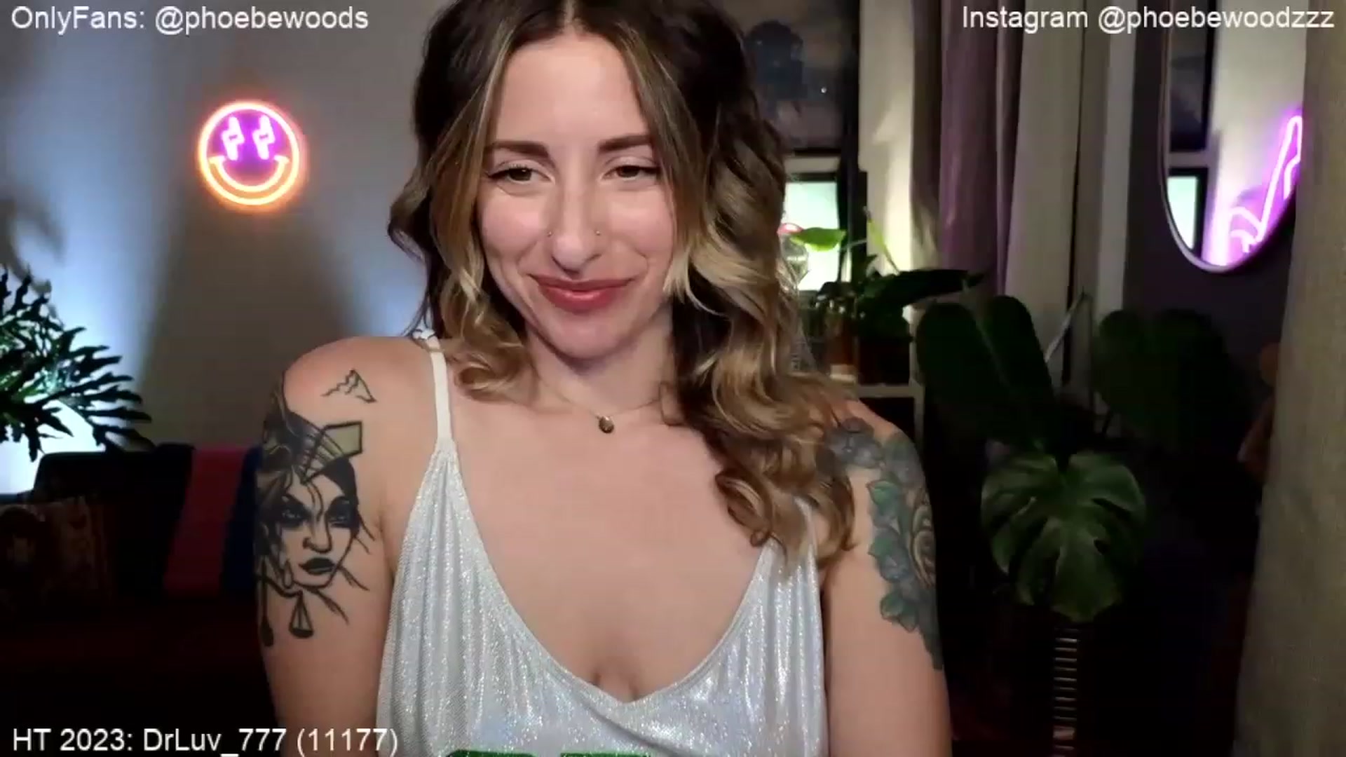 Gallery image thumbnail from PhoebeWoods's myfreecams stream on, 06/27/2023, 02:44 image 18 of 20