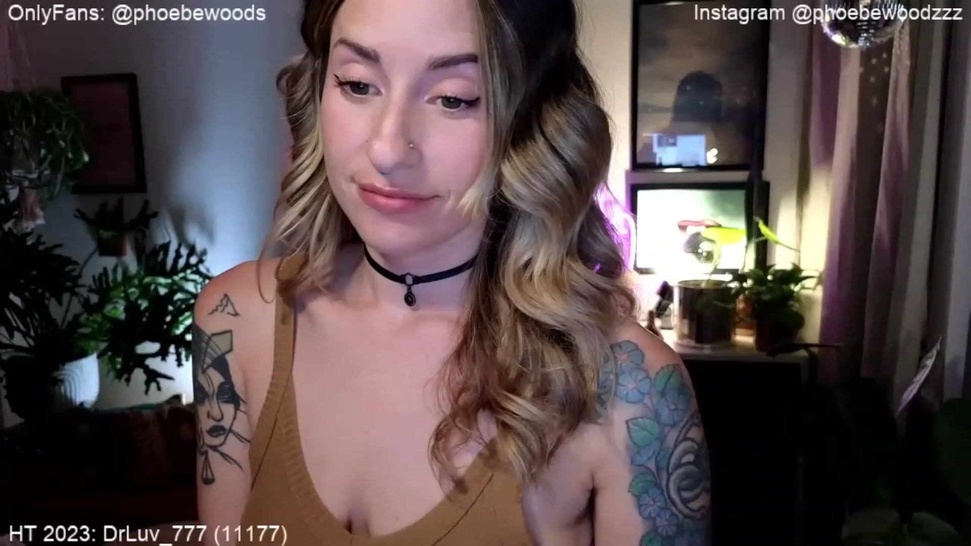 Gallery image thumbnail from PhoebeWoods's myfreecams stream on, 06/29/2023, 02:03 image 15 of 20