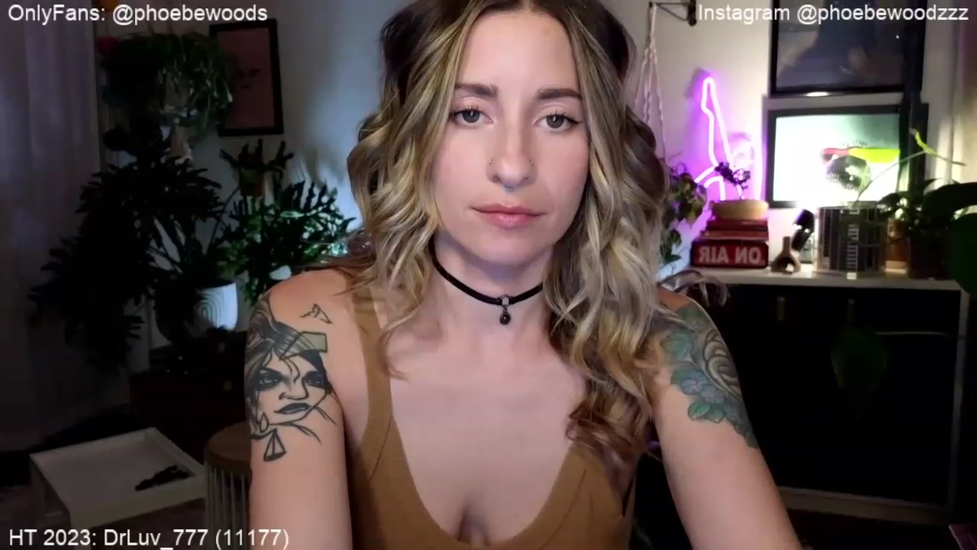 Gallery image thumbnail from PhoebeWoods's myfreecams stream on, 06/29/2023, 02:03 image 7 of 20