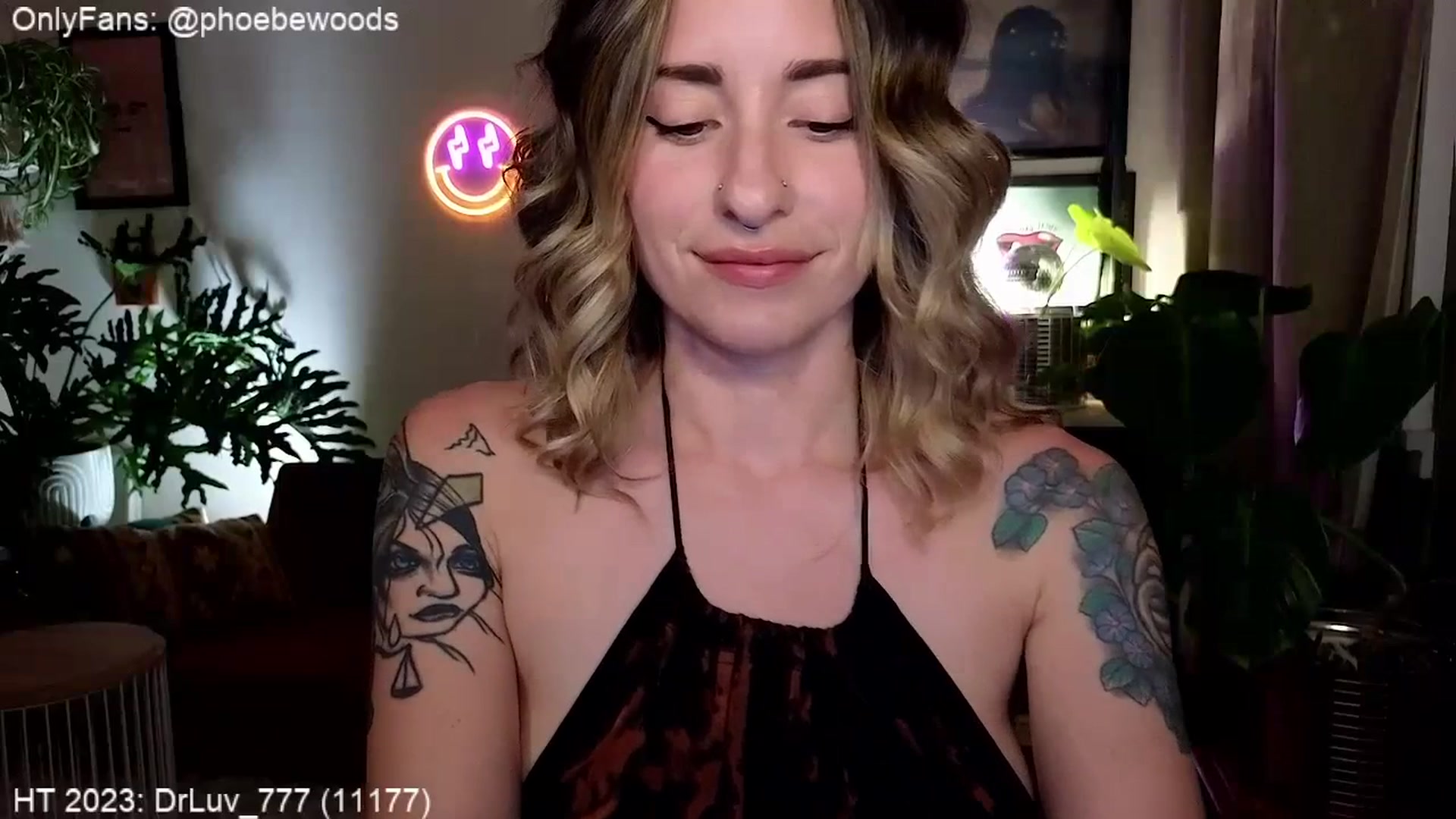 Gallery image thumbnail from PhoebeWoods's myfreecams stream on, 07/08/2023, 02:57 image 5 of 20