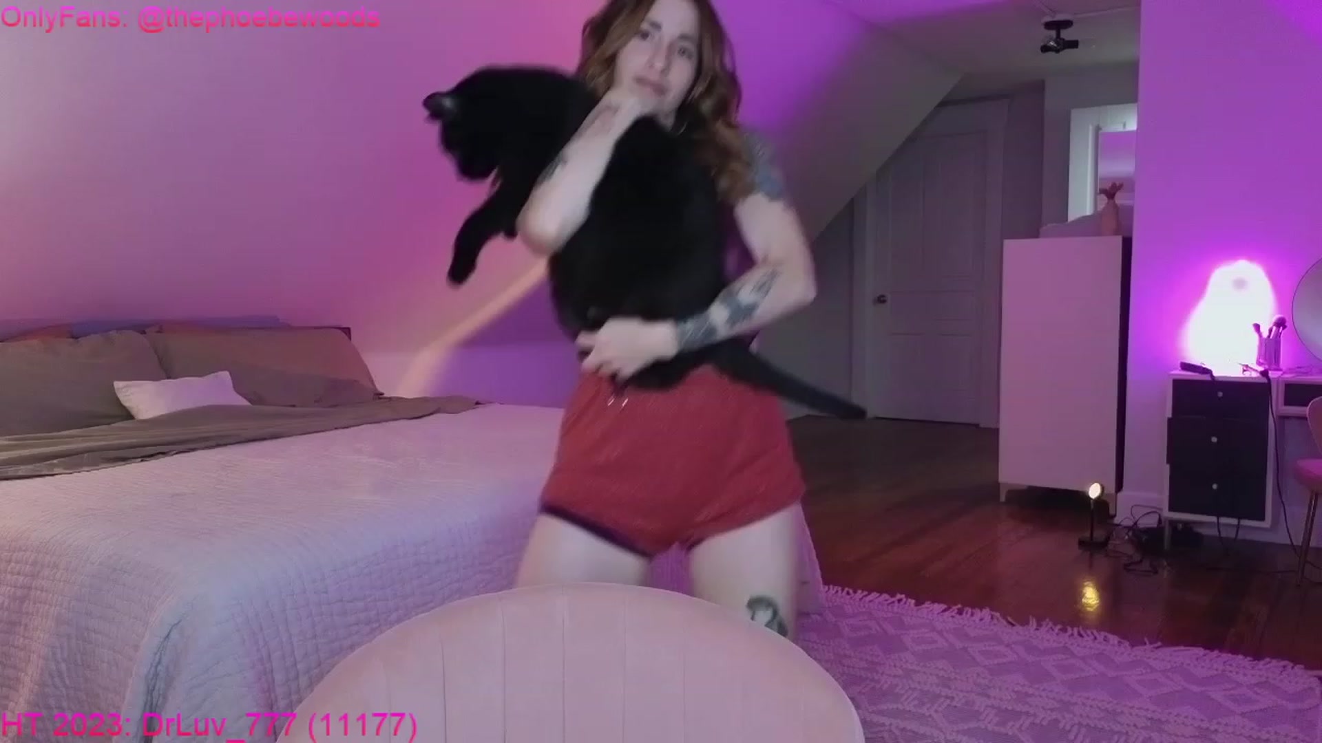 Gallery image thumbnail from PhoebeWoods's myfreecams stream on, 11/21/2023, 04:23 image 14 of 20