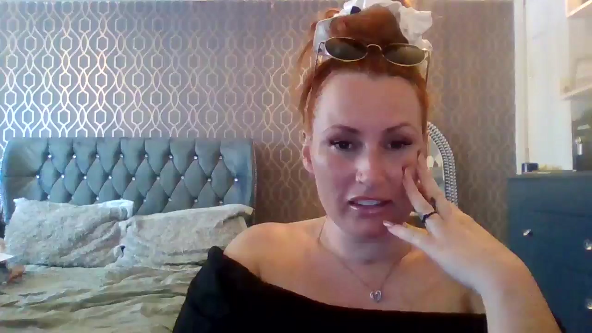 Gallery image thumbnail from Phoenix33's myfreecams stream on, 08/11/2024, 16:02 image 7 of 20