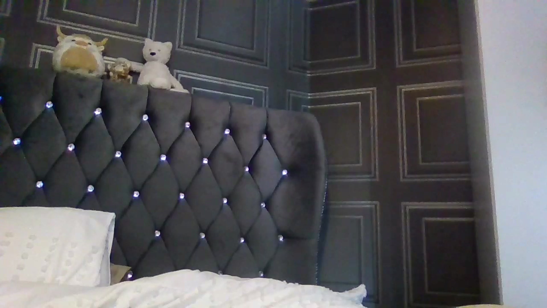 Gallery image thumbnail from Phoenix33's myfreecams stream on, 04/28/2025, 13:07 image 7 of 20