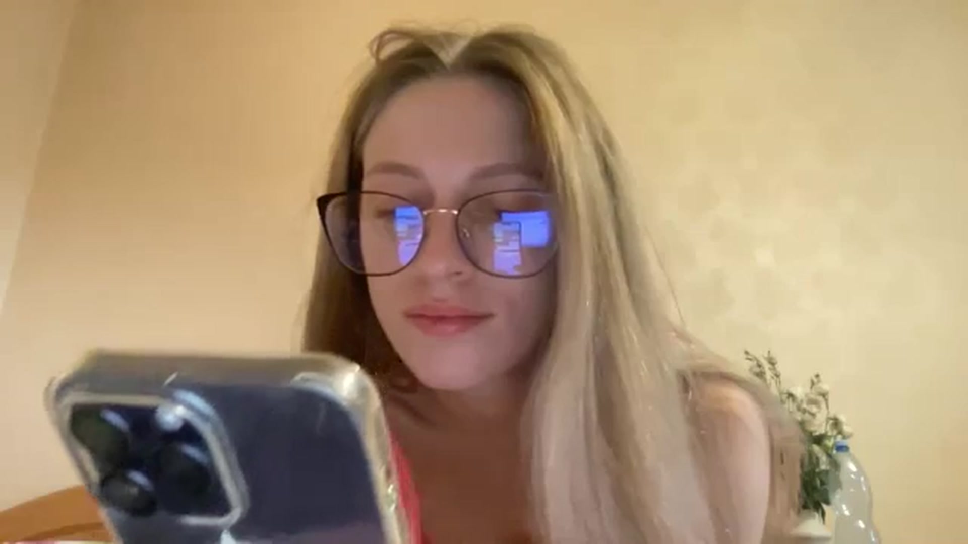 Gallery image thumbnail from PhoenixMariya's myfreecams stream on, 09/15/2024, 13:21 image 9 of 20