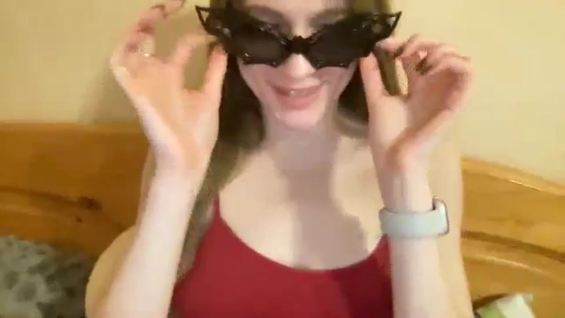 Gallery image thumbnail from PhoenixMariya's myfreecams stream on, 12/23/2024, 19:49 image 19 of 20