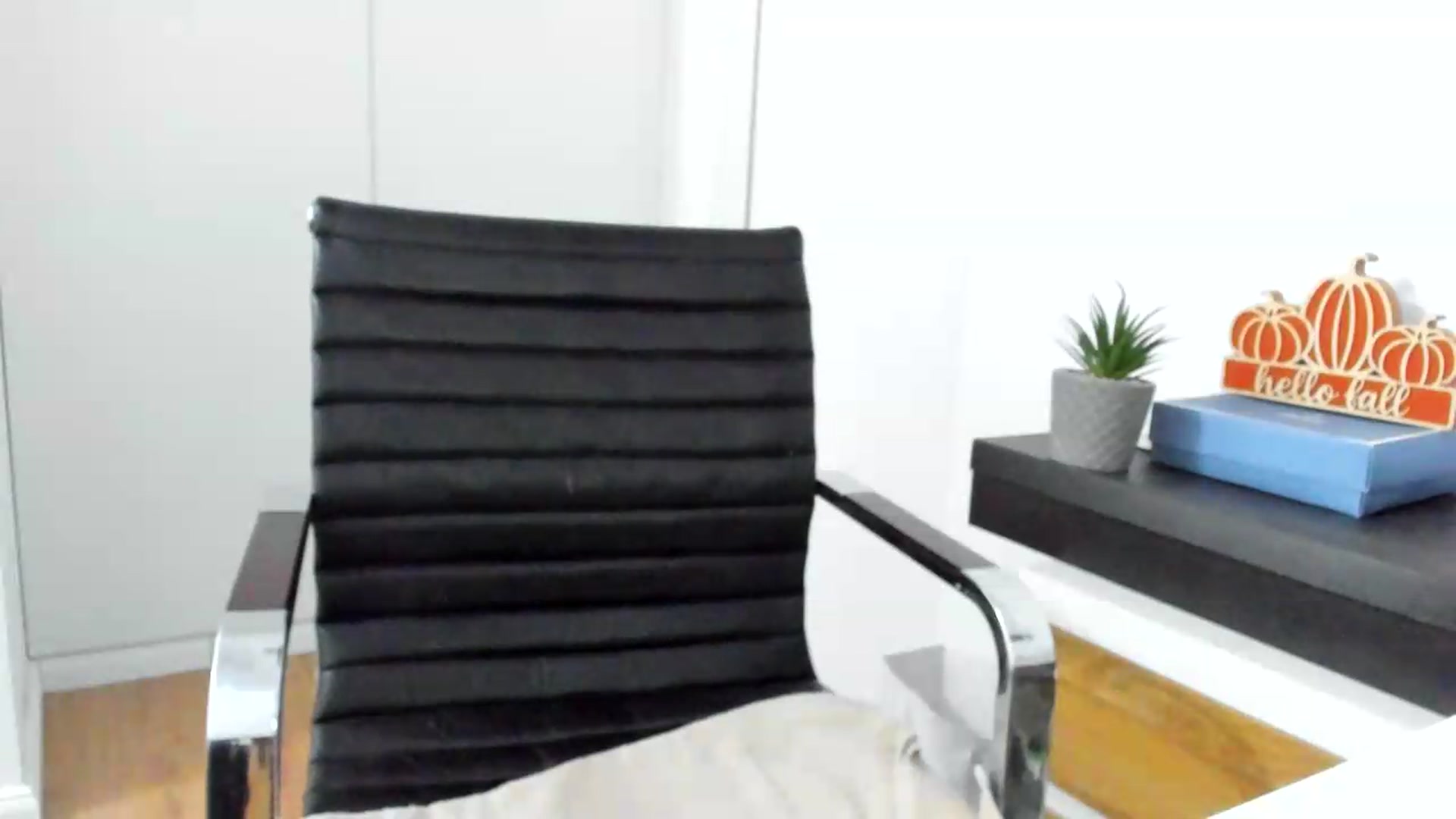 Gallery image thumbnail from Phoenixxxxx's myfreecams stream on, 09/25/2026, 01:28 image 6 of 20