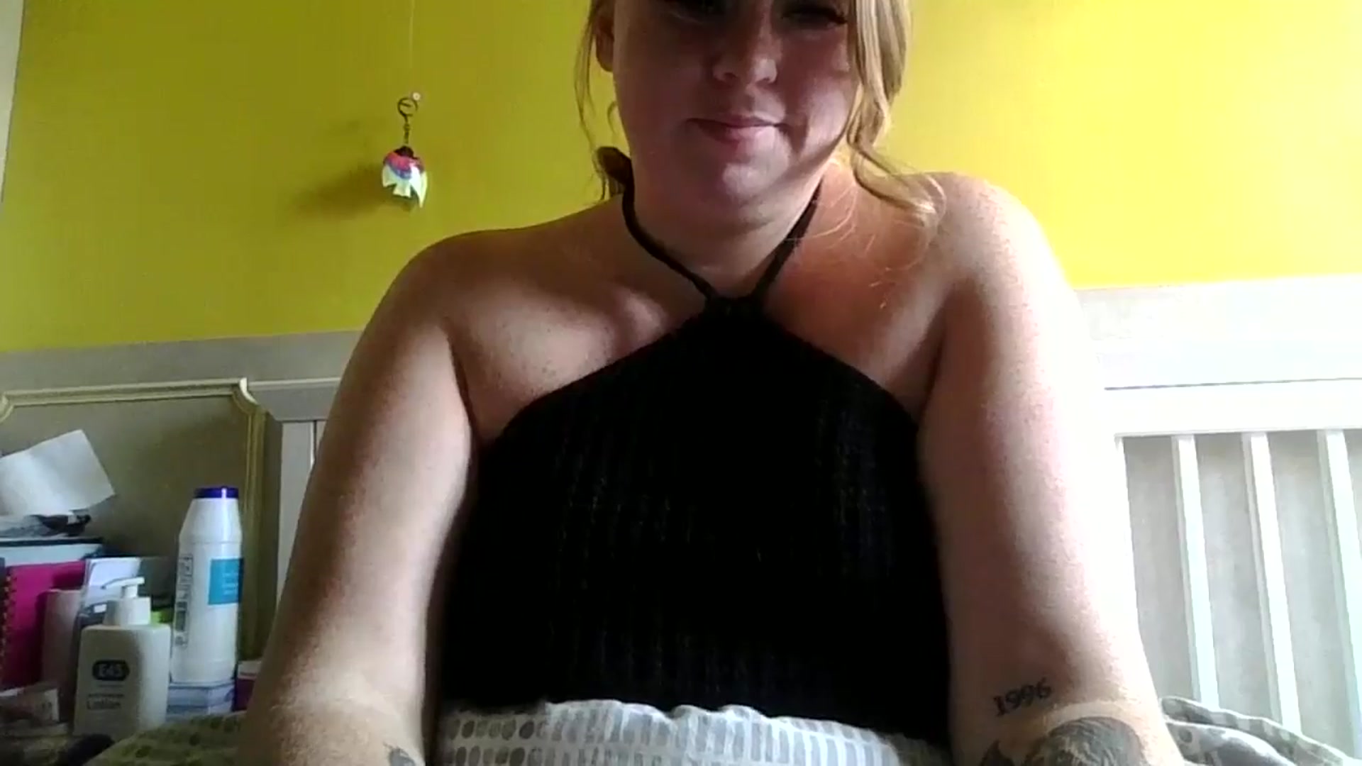 Gallery image thumbnail from Piddsmrandmrs's myfreecams stream on, 06/02/2024, 15:17 image 18 of 20