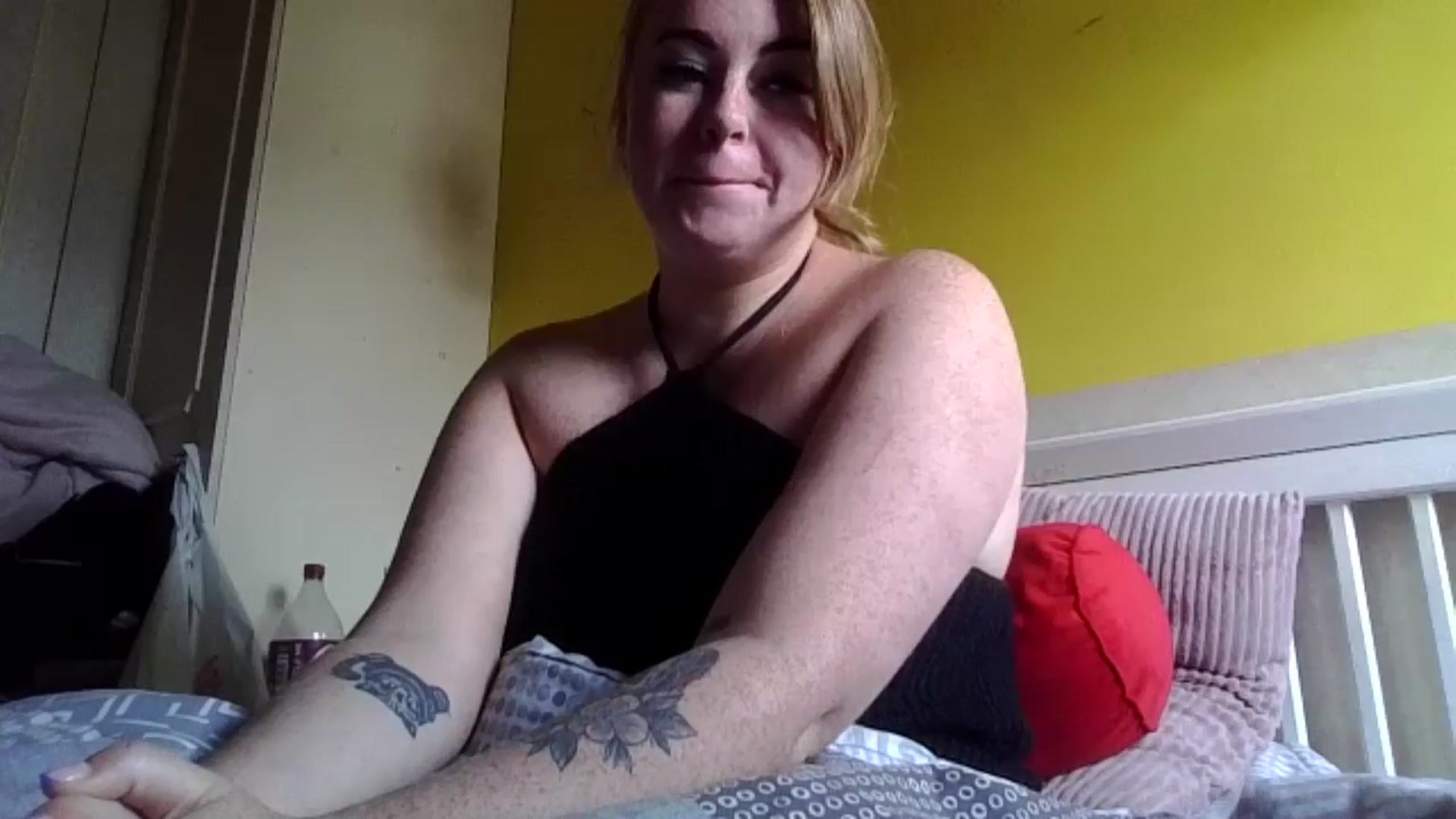 Gallery image thumbnail from Piddsmrandmrs's myfreecams stream on, 06/02/2024, 15:17 image 2 of 20