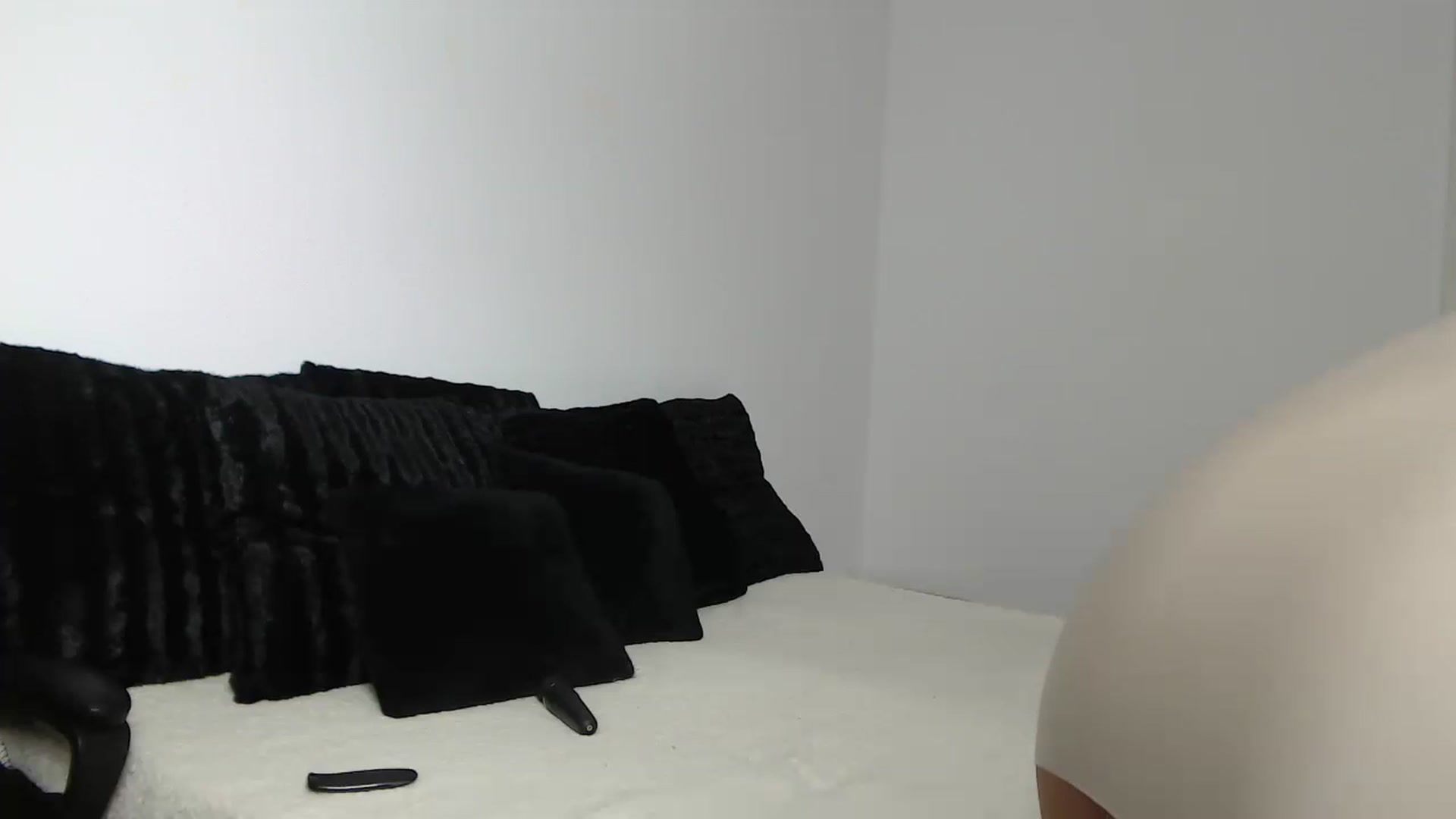 Gallery image thumbnail from PieceOfArtt's myfreecams stream on, 02/02/2024, 15:09 image 1 of 20