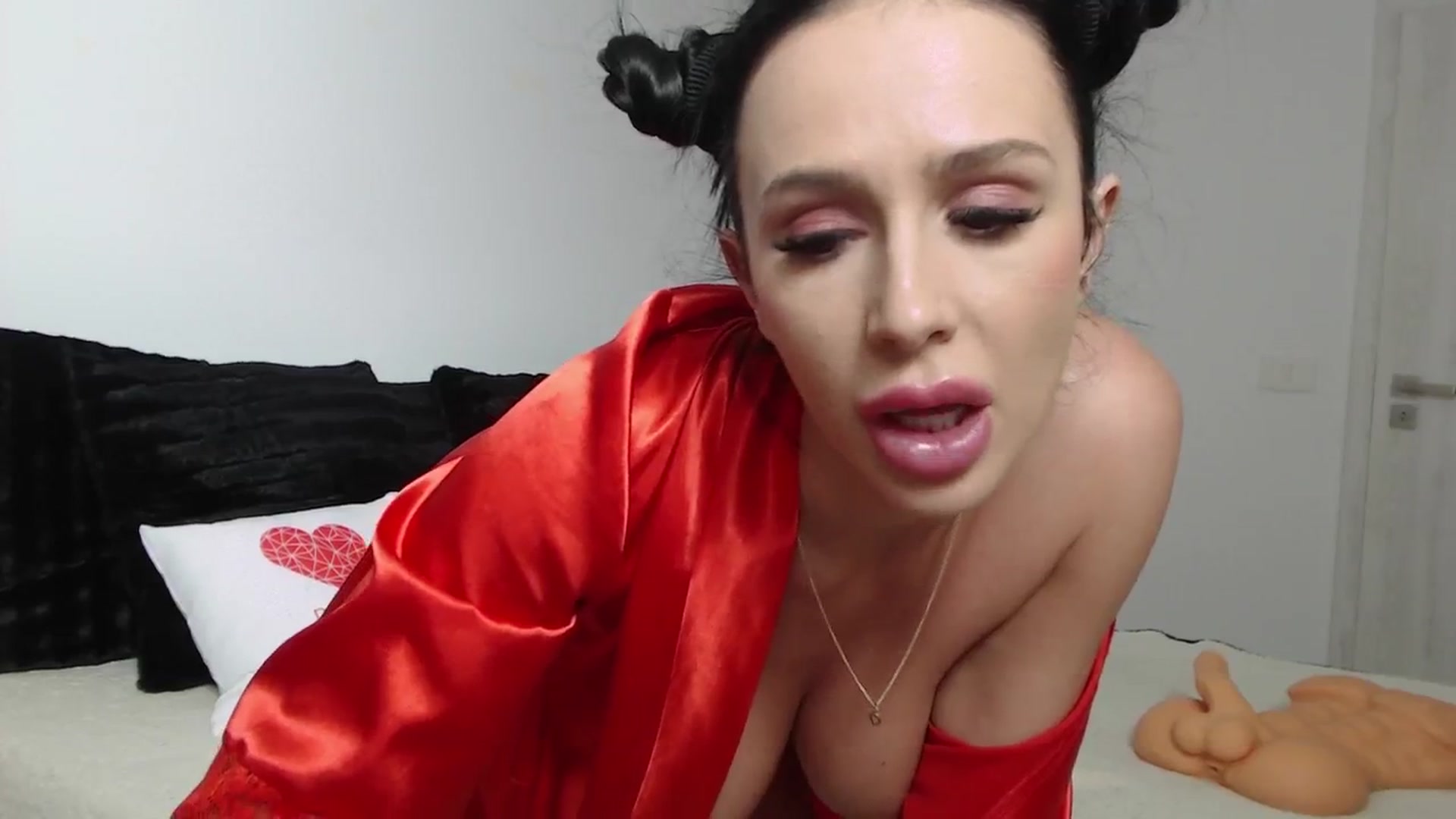 Gallery image thumbnail from PieceOfArtt's myfreecams stream on, 05/14/2024, 16:40 image 11 of 20