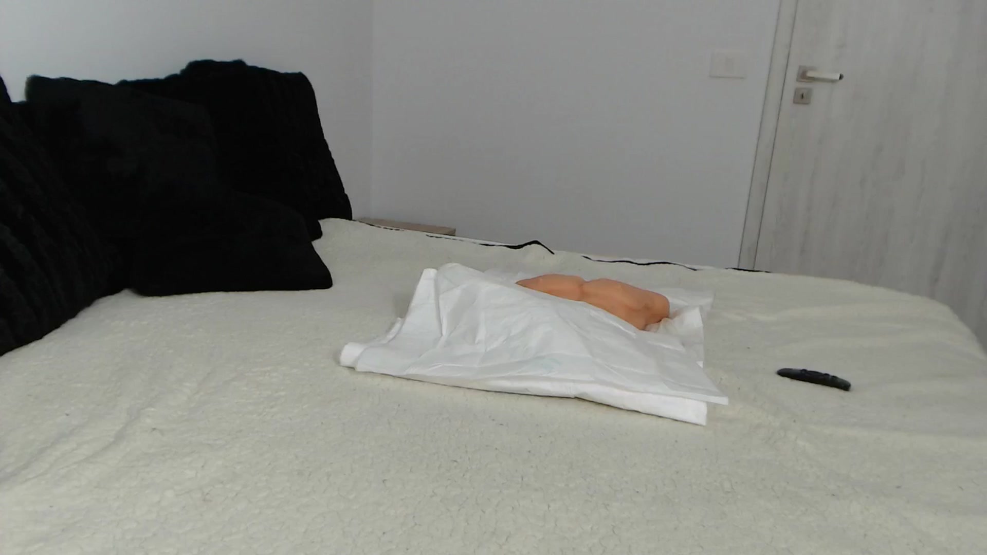 Gallery image thumbnail from PieceOfArtt's myfreecams stream on, 05/30/2024, 13:37 image 4 of 20