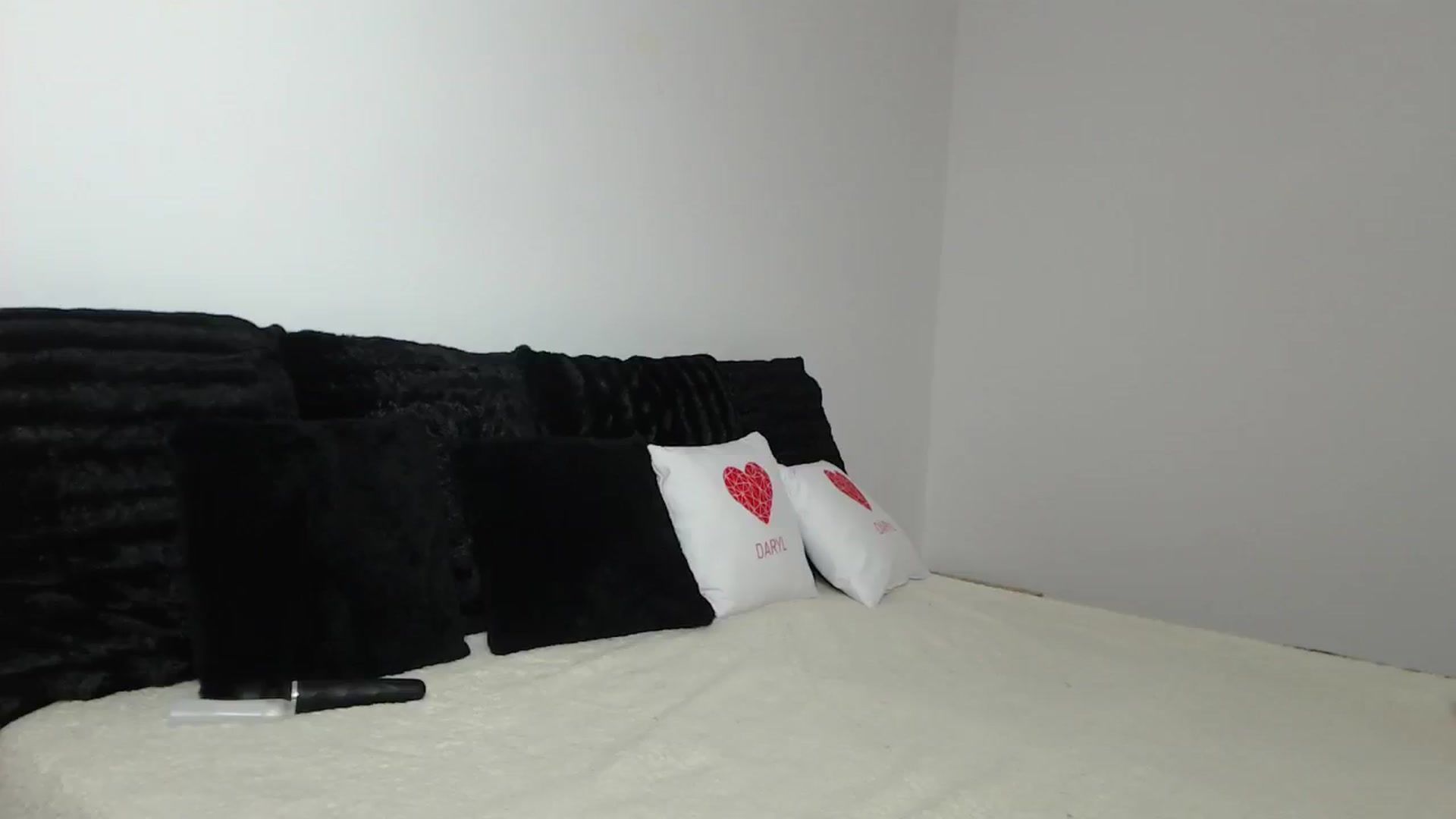 Gallery image thumbnail from PieceOfArtt's myfreecams stream on, 06/27/2024, 12:55 image 5 of 20