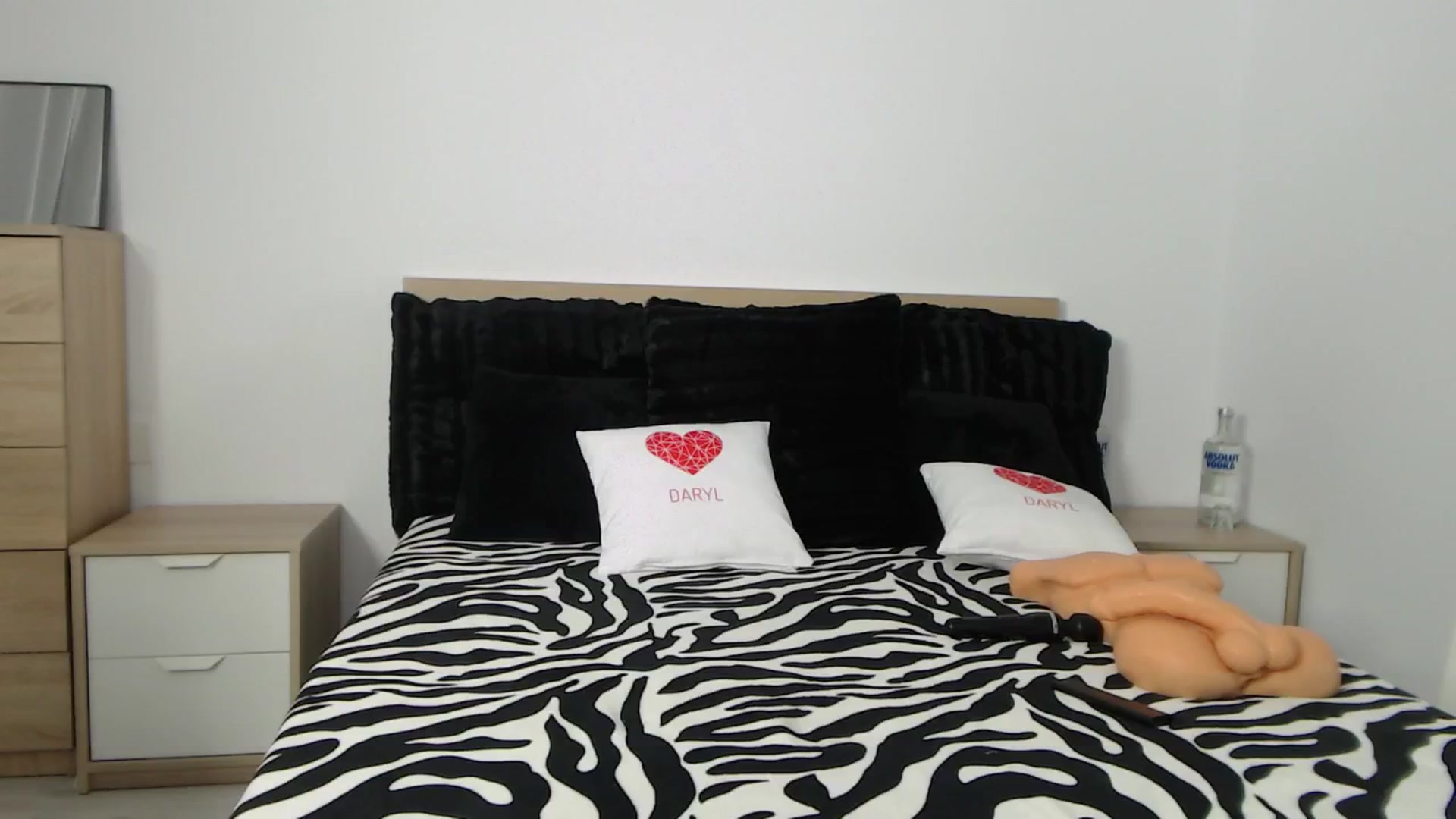 Gallery image thumbnail from PieceOfArtt's myfreecams stream on, 09/30/2024, 16:38 image 8 of 20
